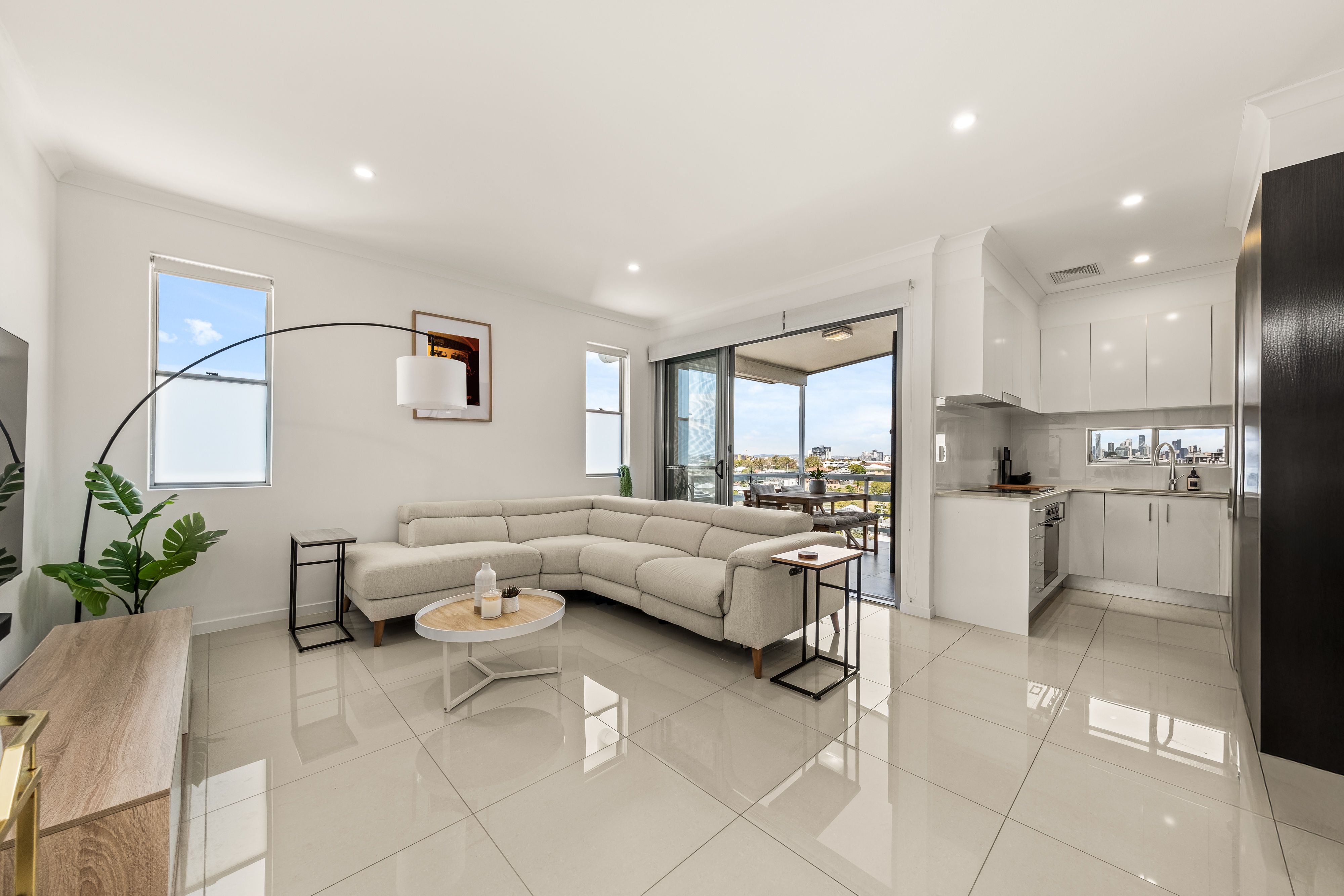 13-15 Isedale Street, Wooloowin QLD 4030