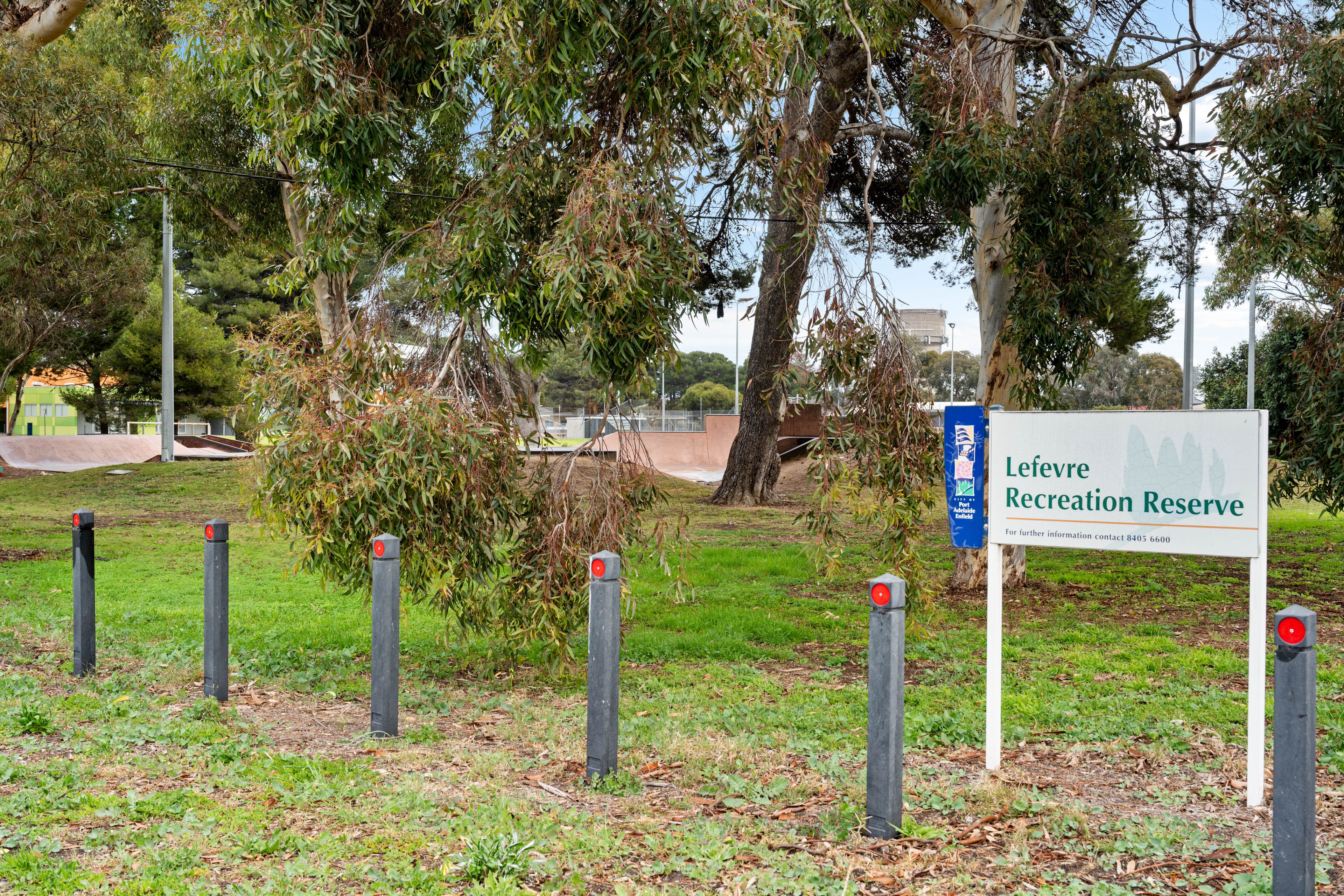 6 Manoora Street — photo 3 of 6