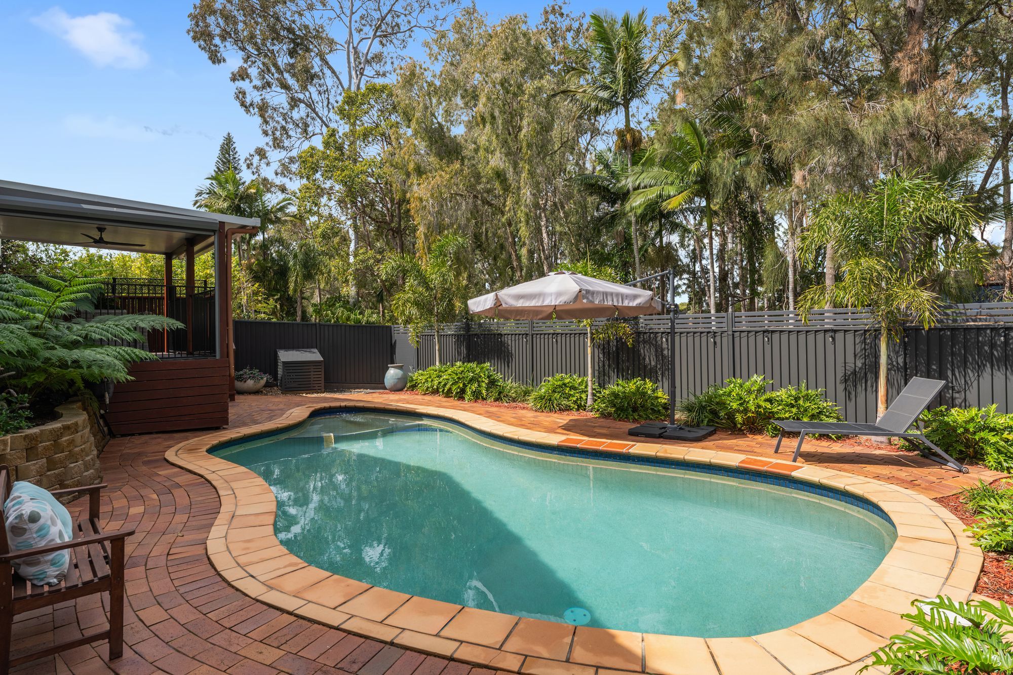 33 Sandringham Drive — photo 25 of 30