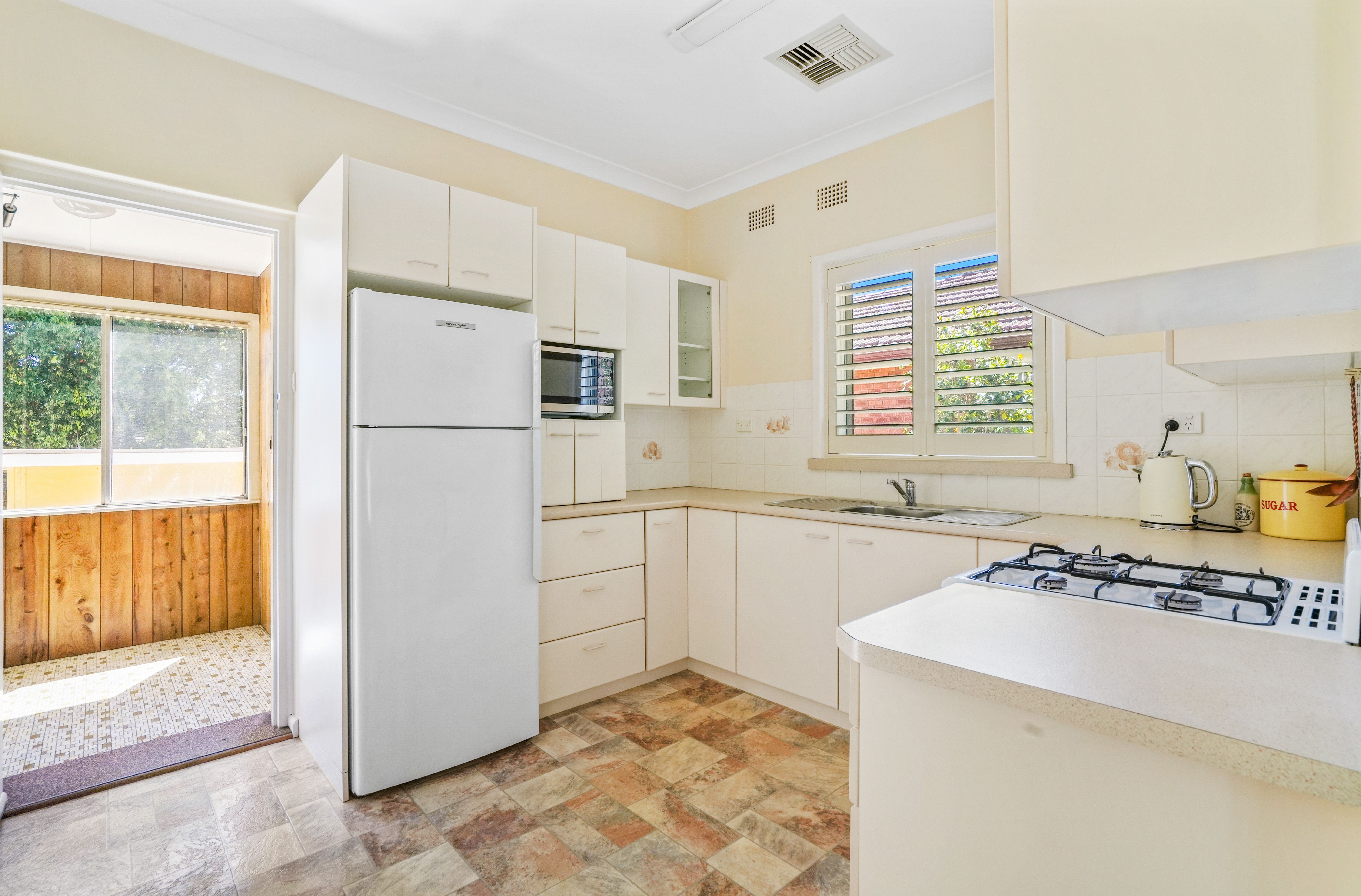 17 Dobson Crescent, Baulkham Hills, NSW 2153
