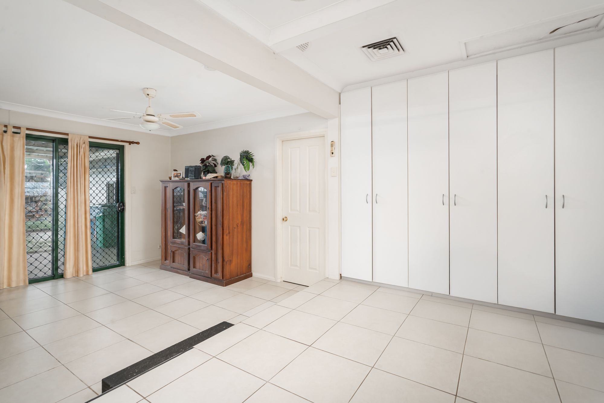 45 & 45A Adelaide Street — photo 13 of 21