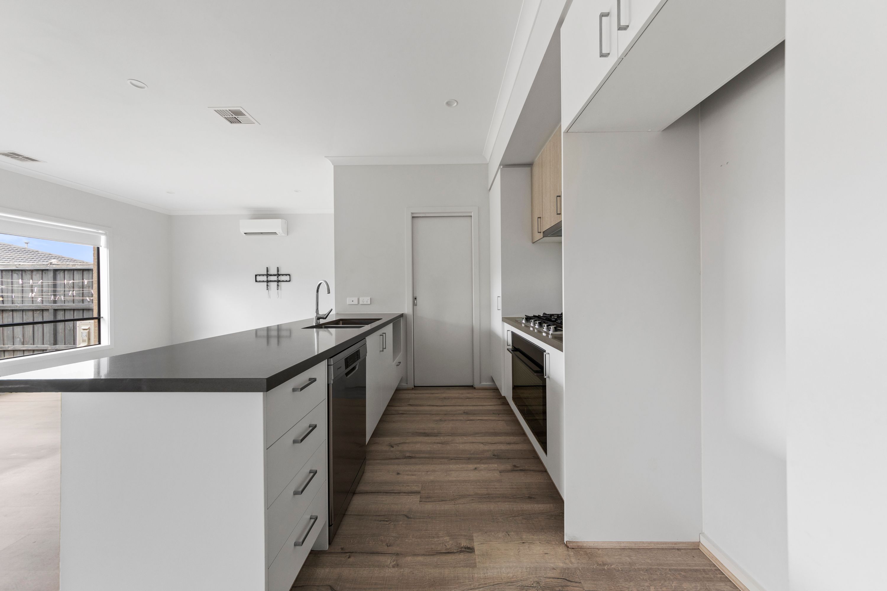 10 Grace Street — photo 5 of 30
