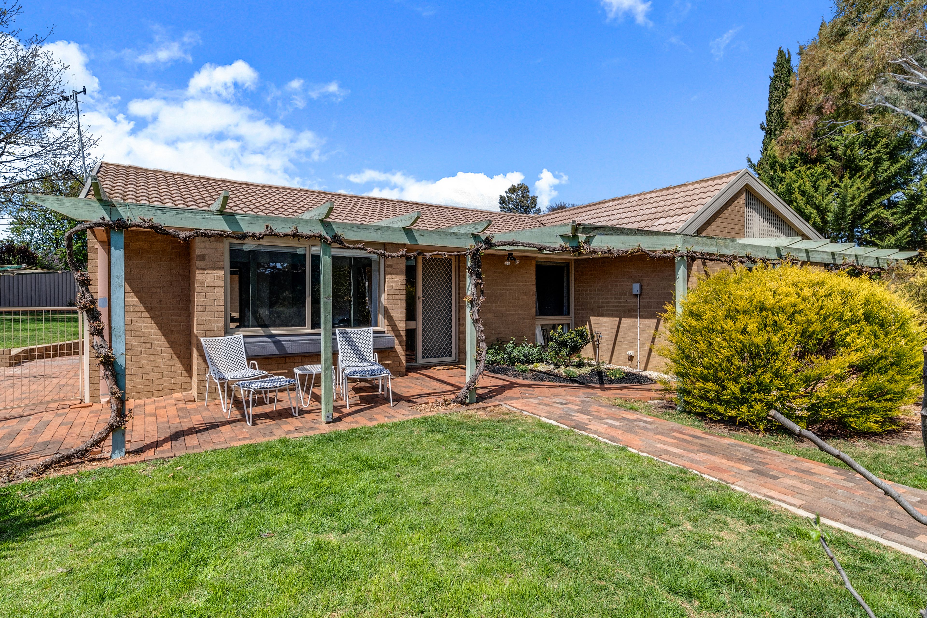 14 Smalley Circuit, Giralang, ACT 2617