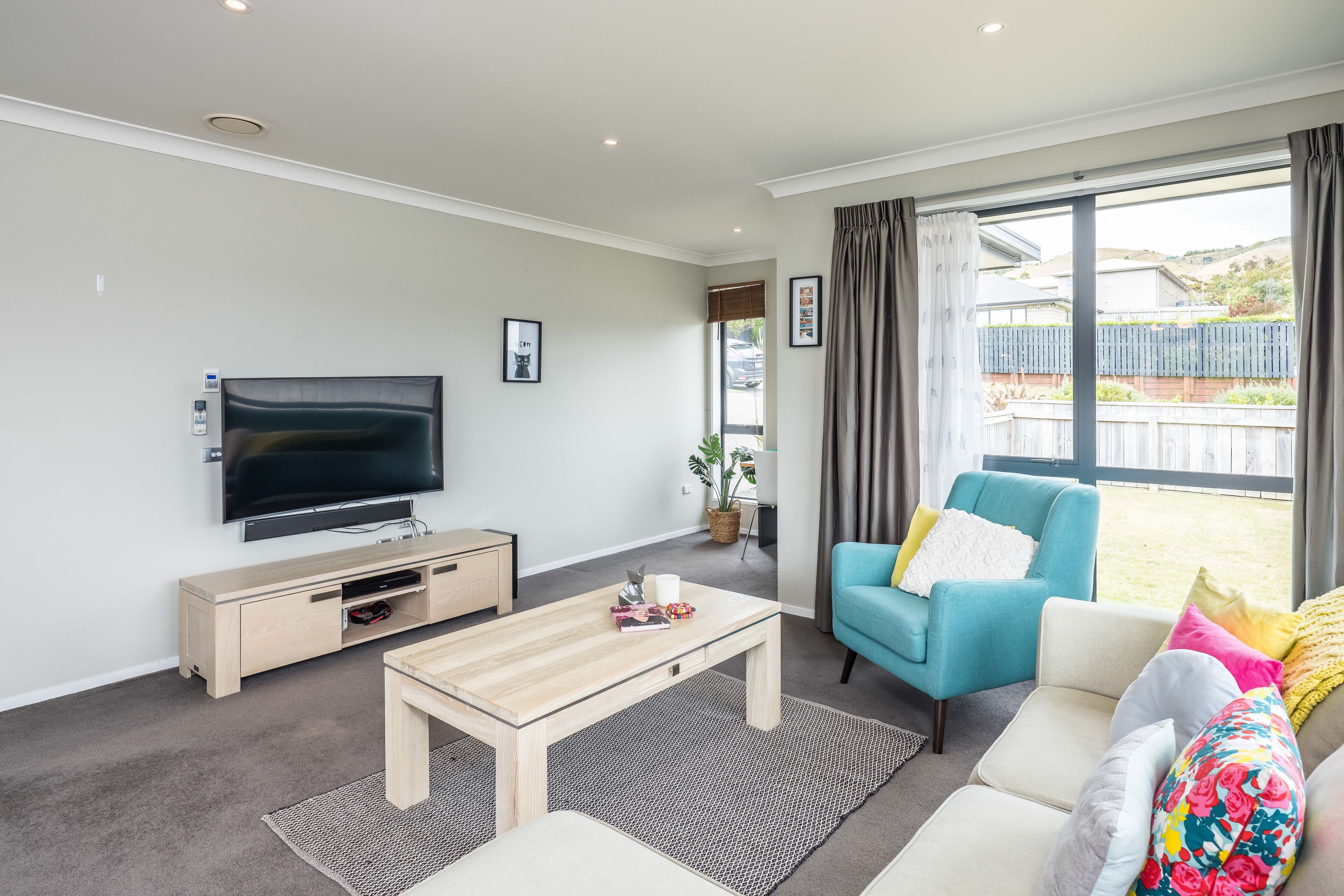 18 Mervyn Kemp Drive, Tawa, Wellington City