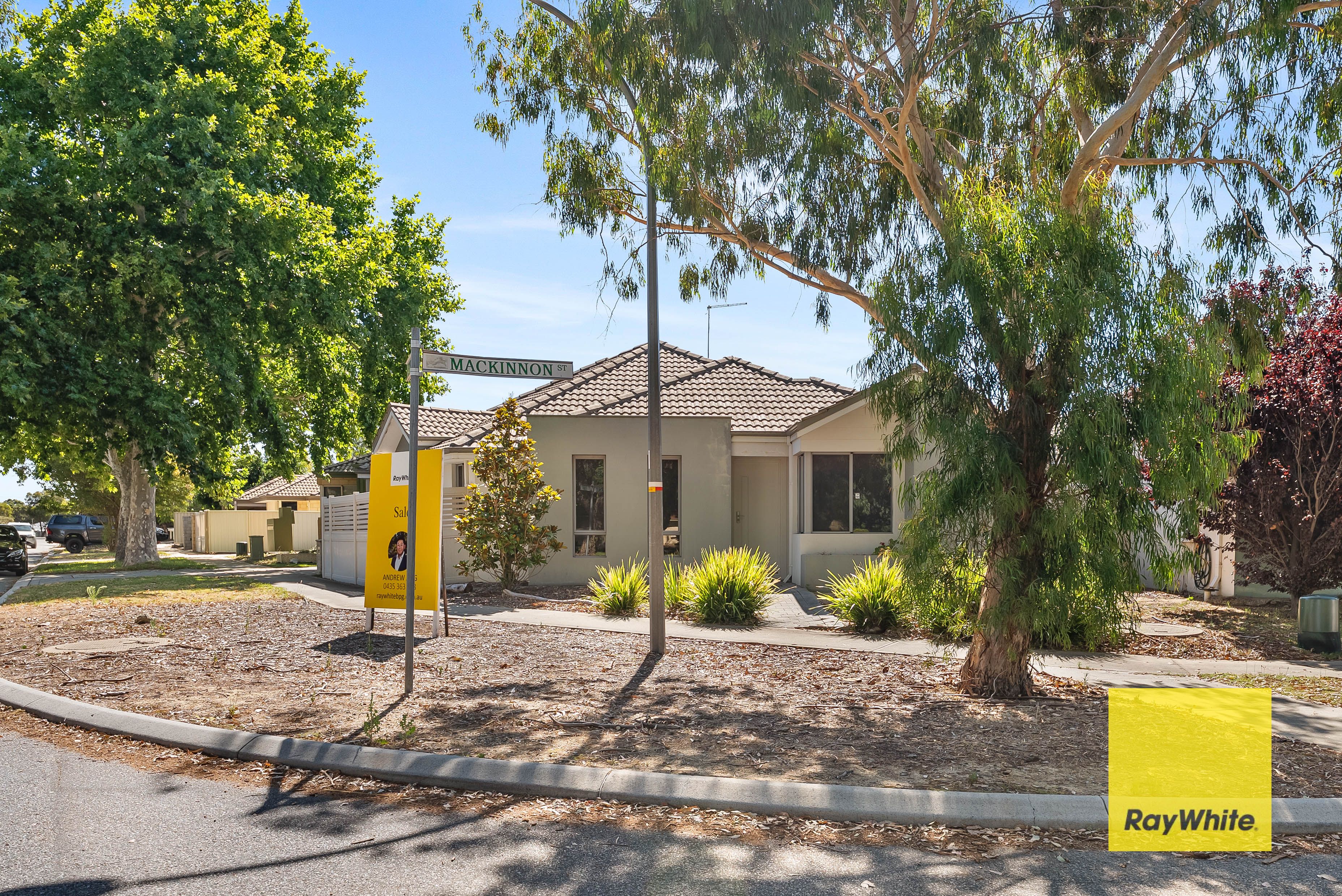 2 Mackinnon Street, Kelmscott, WA 6111