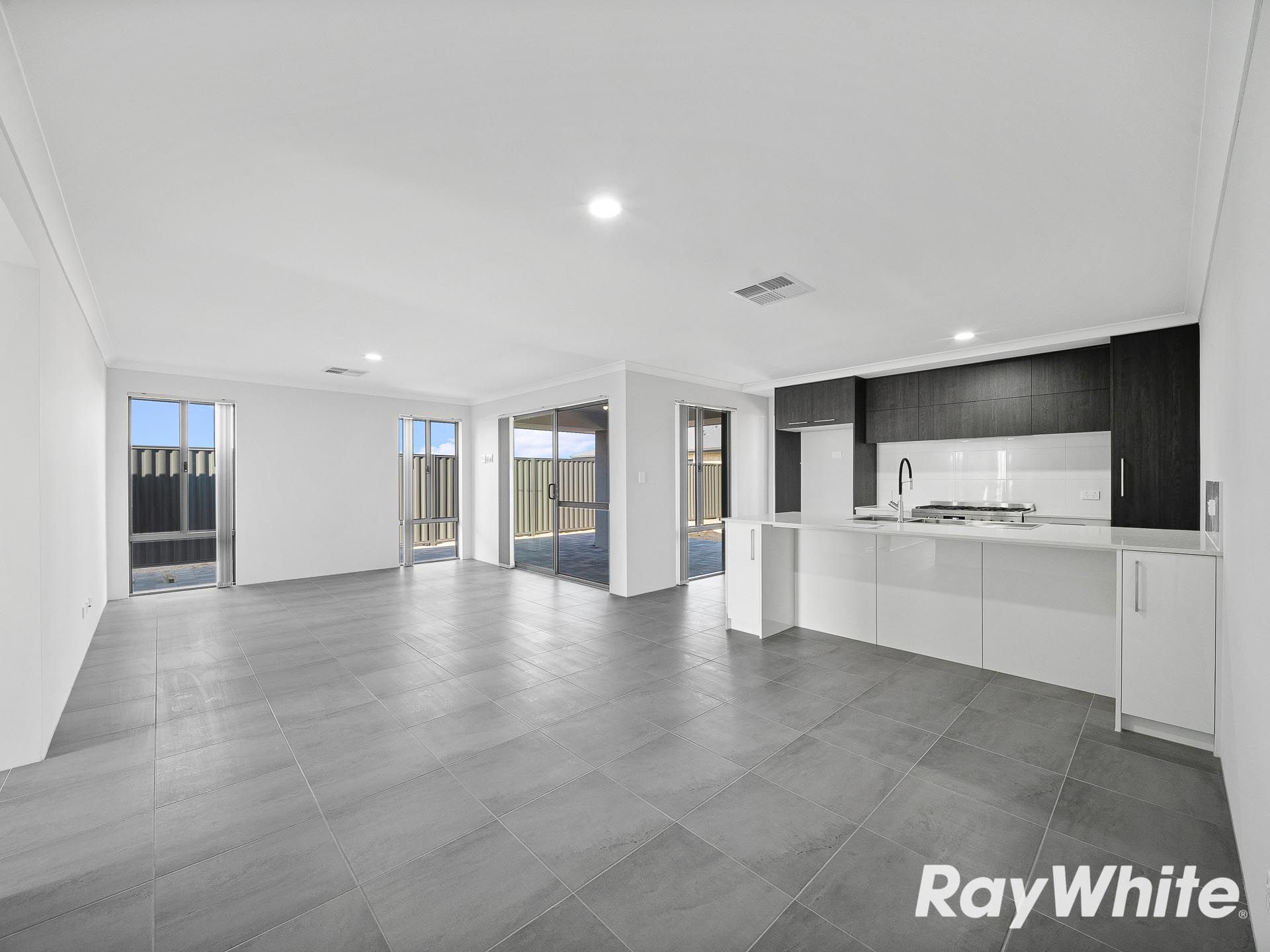 3 Carmel Way — photo 2 of 11