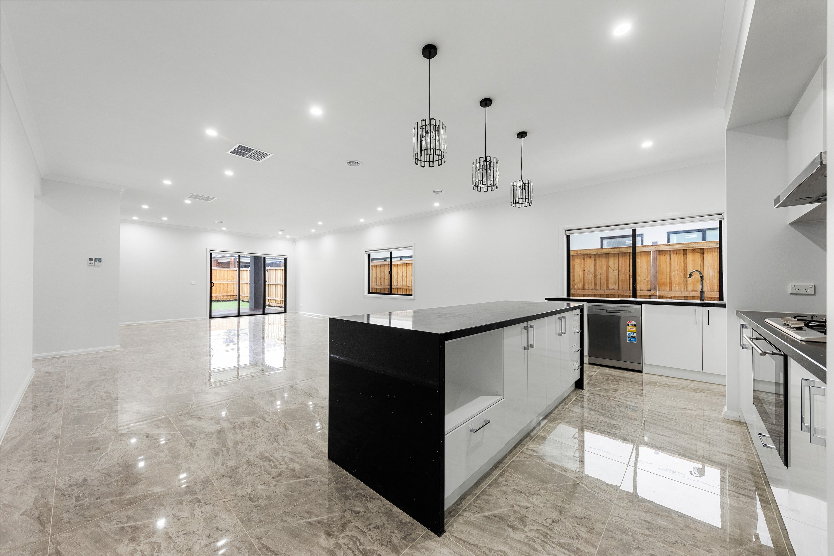 14 Poppins Loop, Officer, VIC 3809