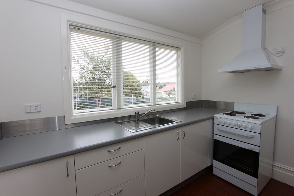 3/46 Throsby Street — photo 6 of 7
