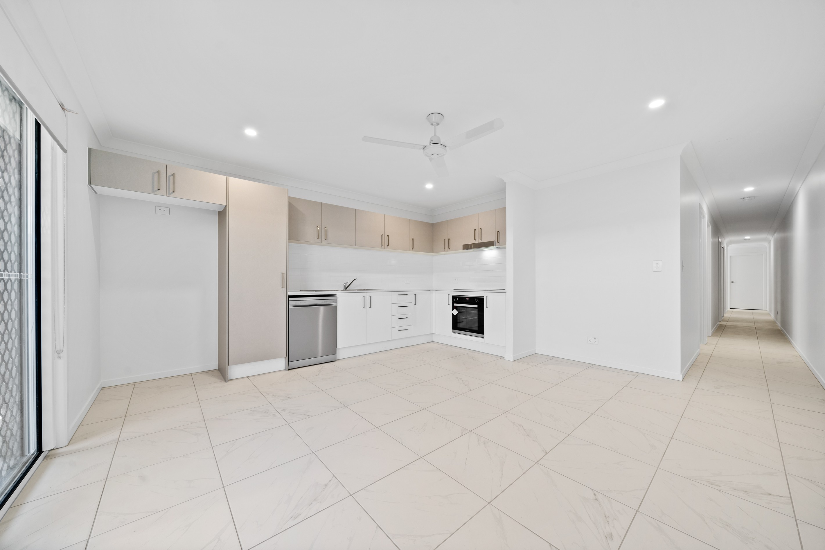 2/17 Royal Street, Park Ridge, QLD 4125