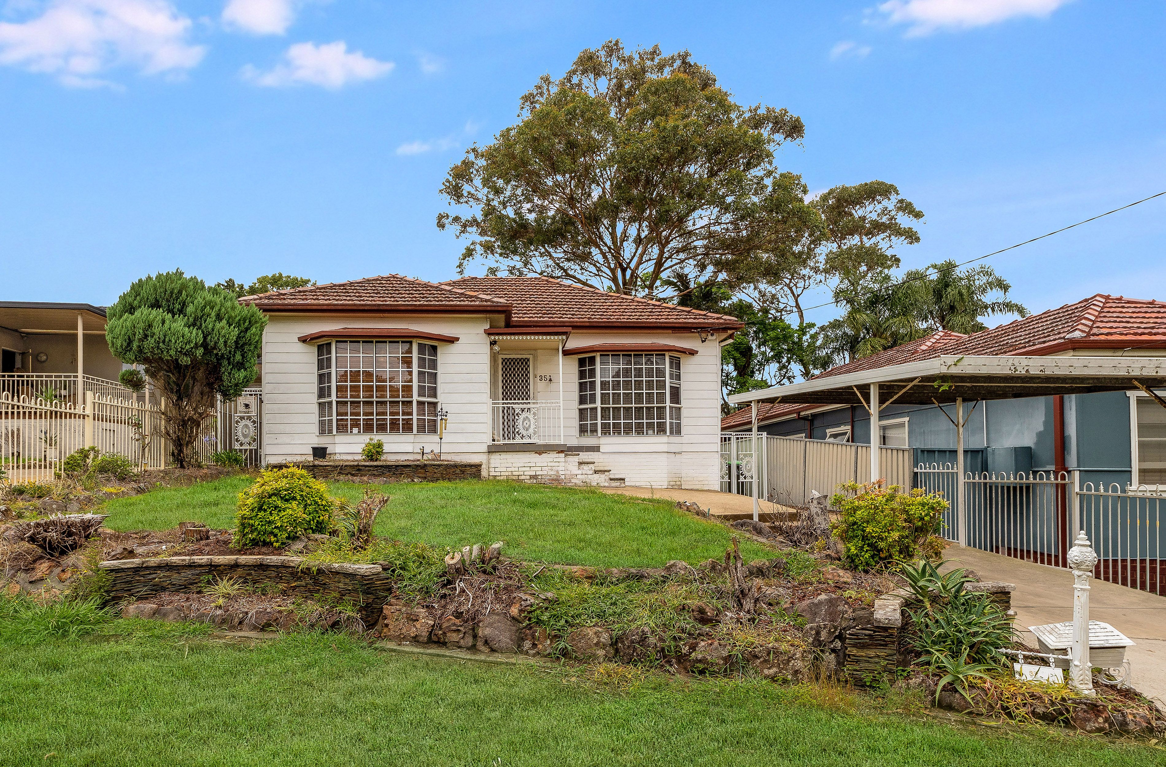 35 Harcourt Avenue, East Hills, NSW 2213 Sold House Ray White Bankstown