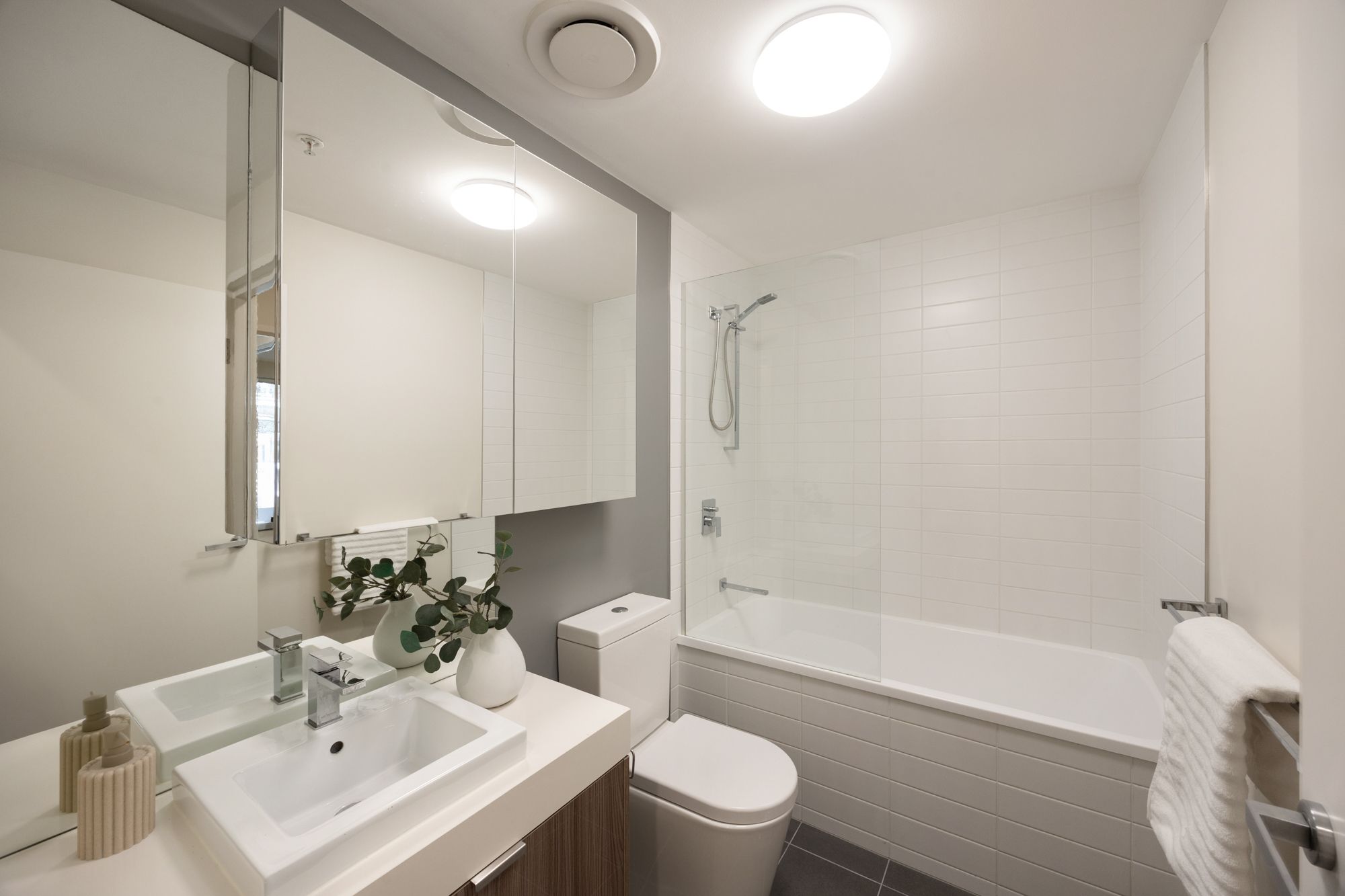 1201/17 Longland Street — photo 14 of 16