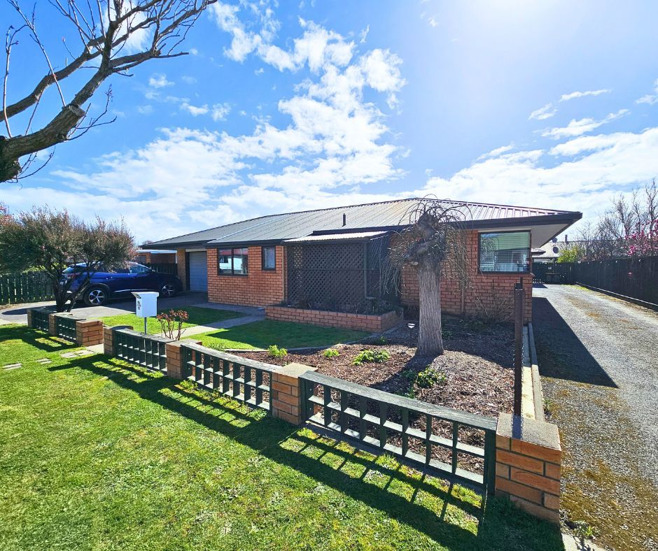 Well-Presented Townhouse Offering Comfort & Convenience 1