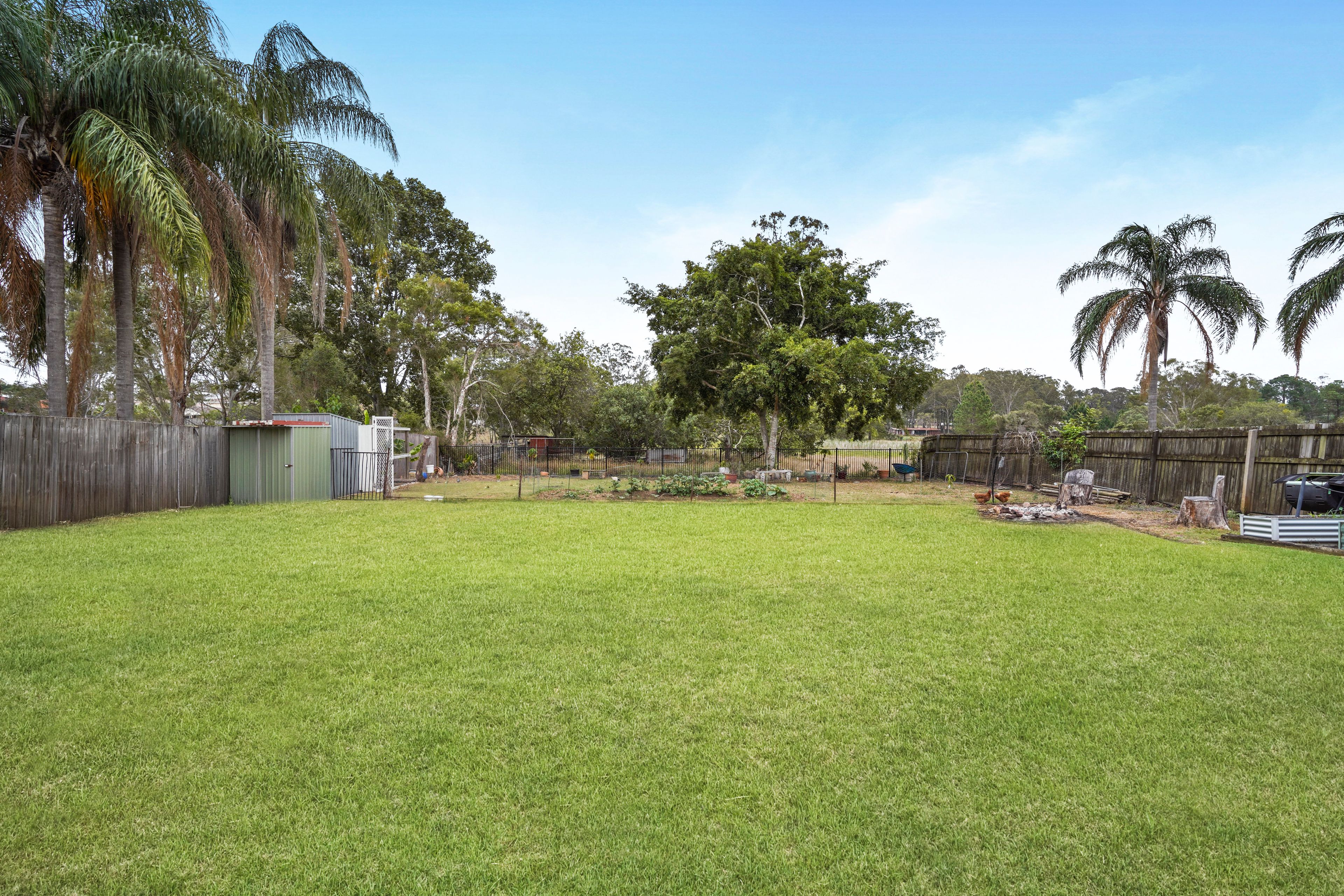 124 Loganlea Road — photo 13 of 14