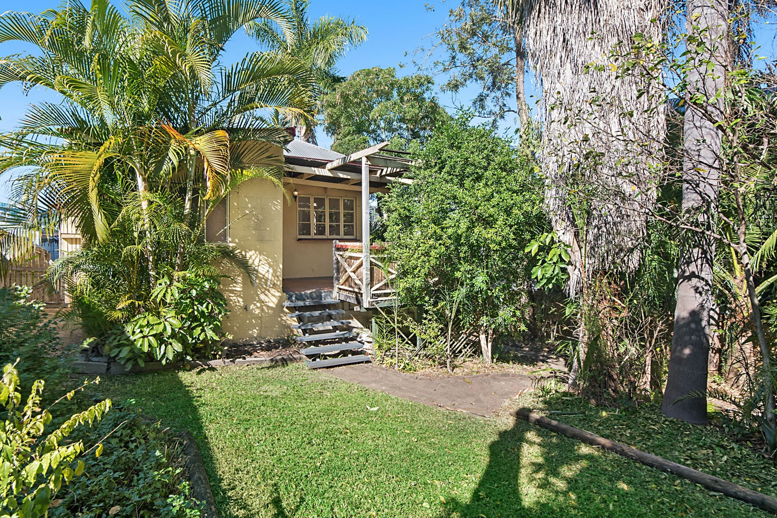 17 Blaxland Street, Milton, QLD 4064