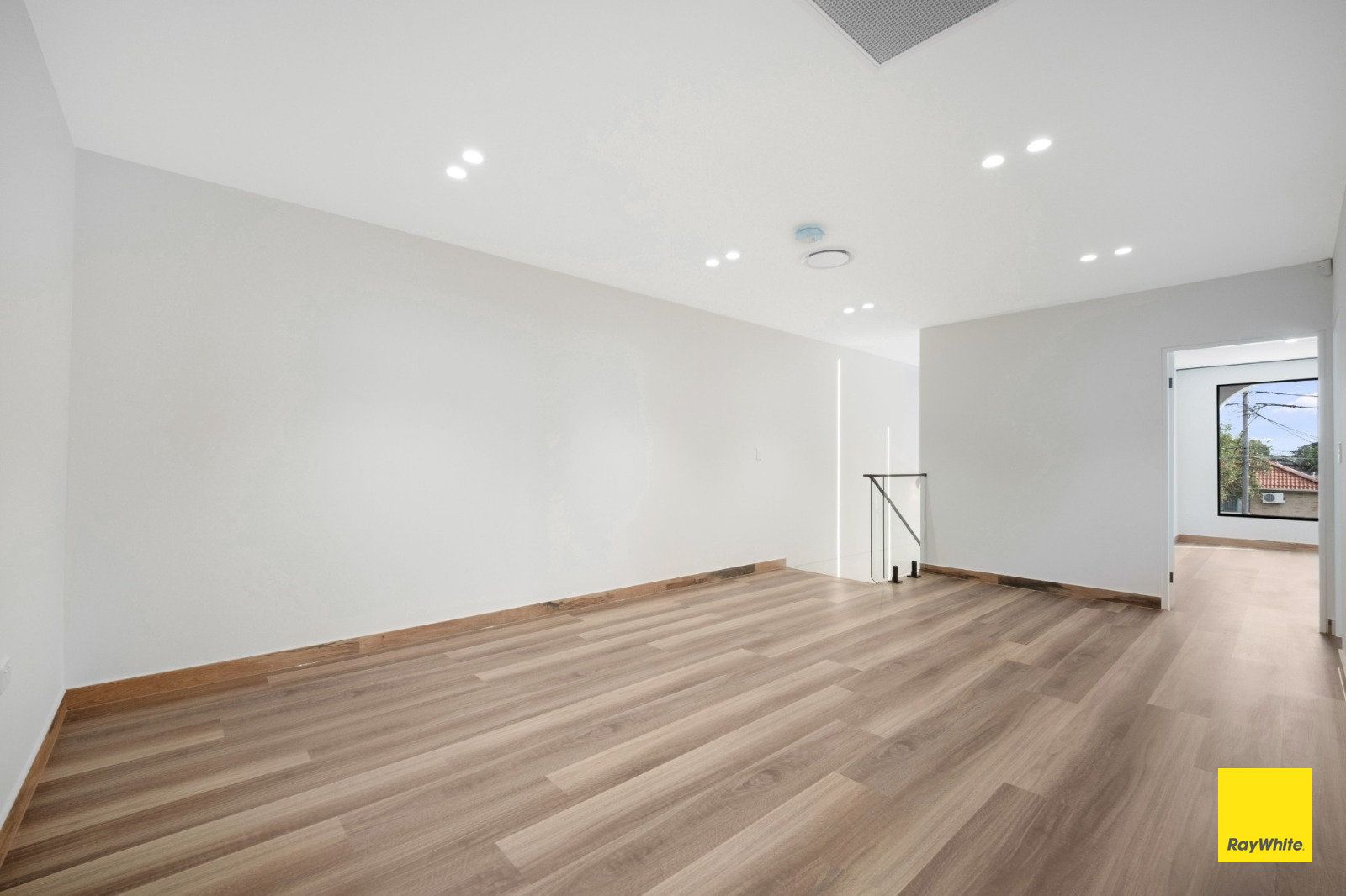 27A Strickland Street — photo 7 of 11
