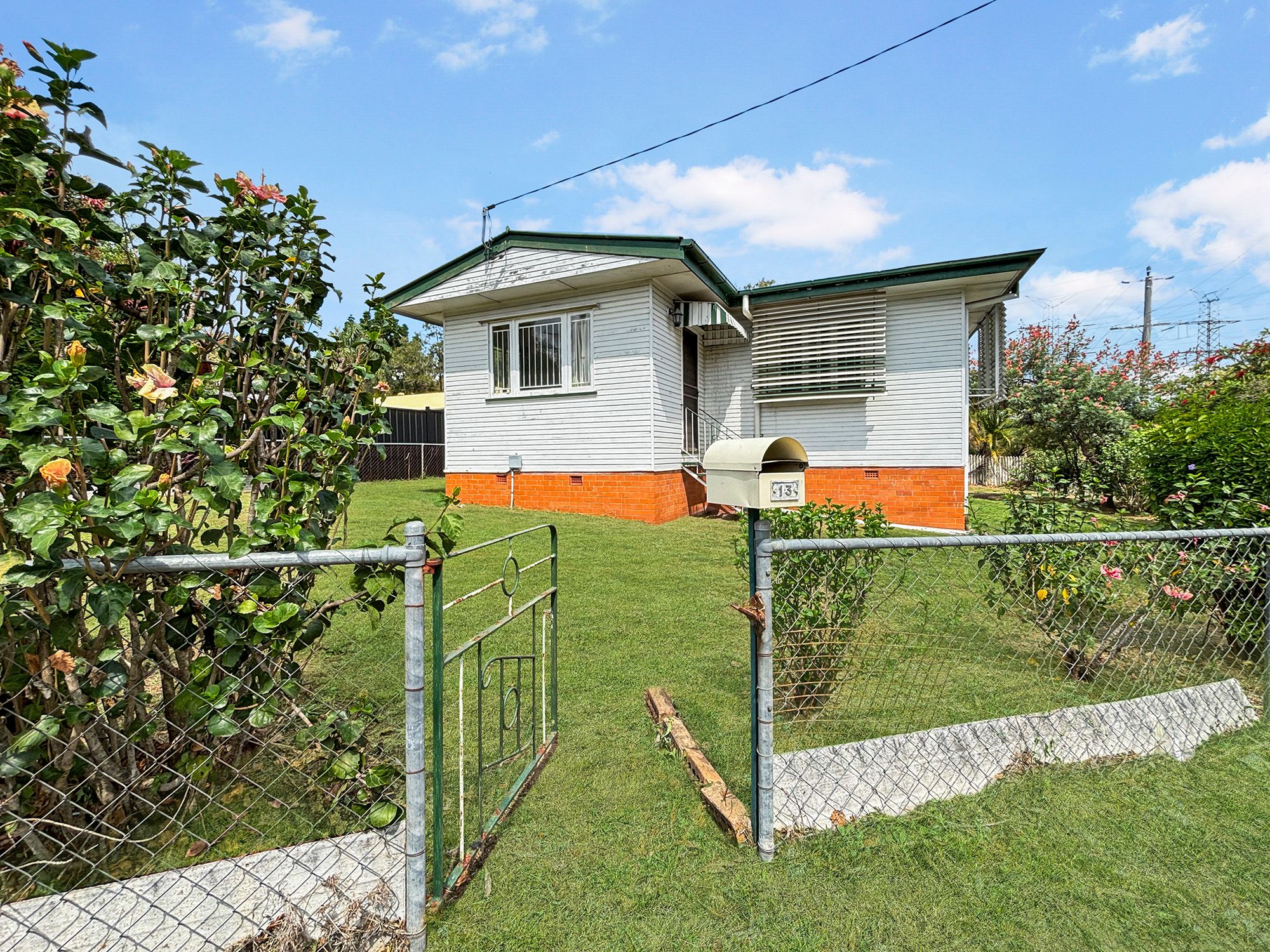 13 Brisbane Road, Dinmore, QLD 4303