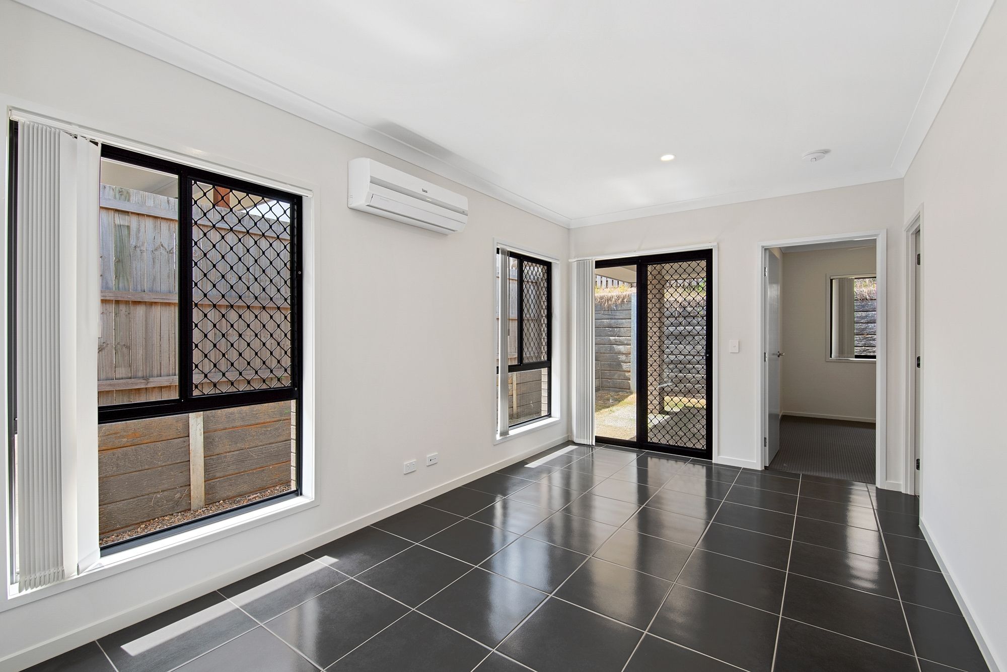 2/5 Alpaca Street, Dakabin, QLD 4503