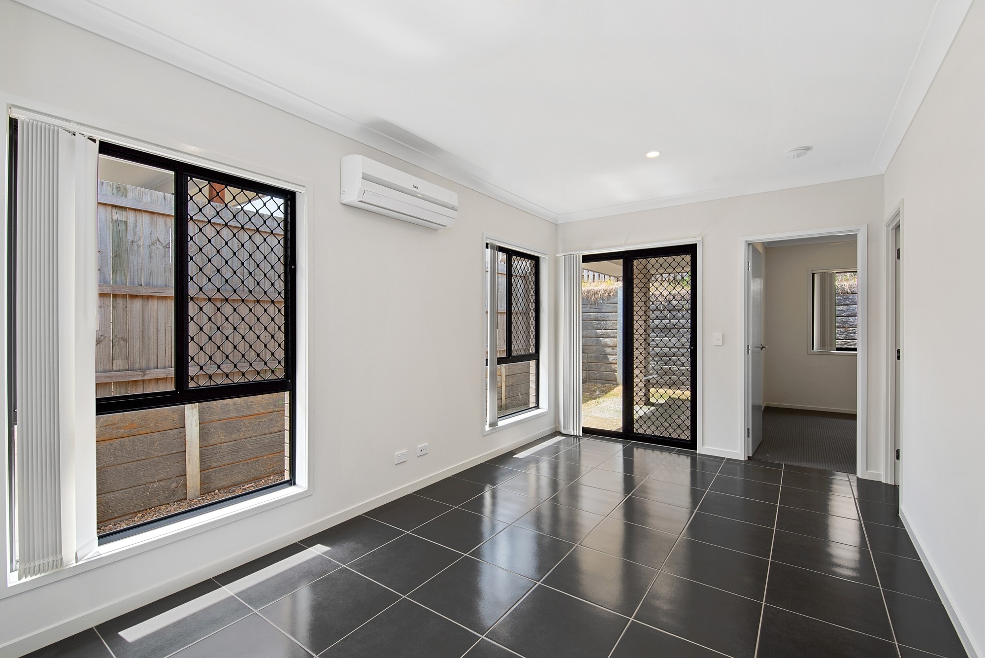 2/5 Alpaca Street, Dakabin, QLD 4503