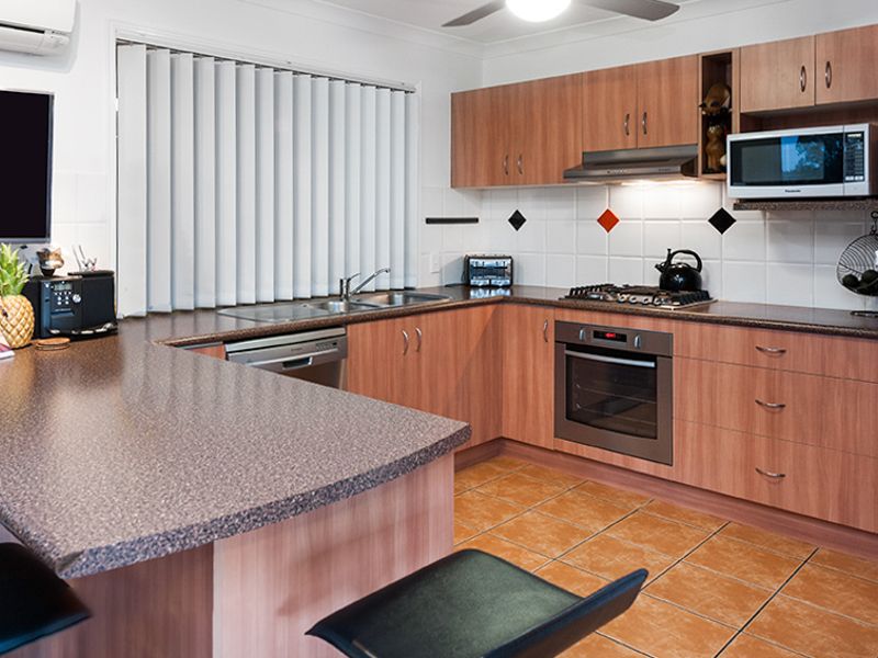 13 Fairway Drive, Meadowbrook, QLD 4131