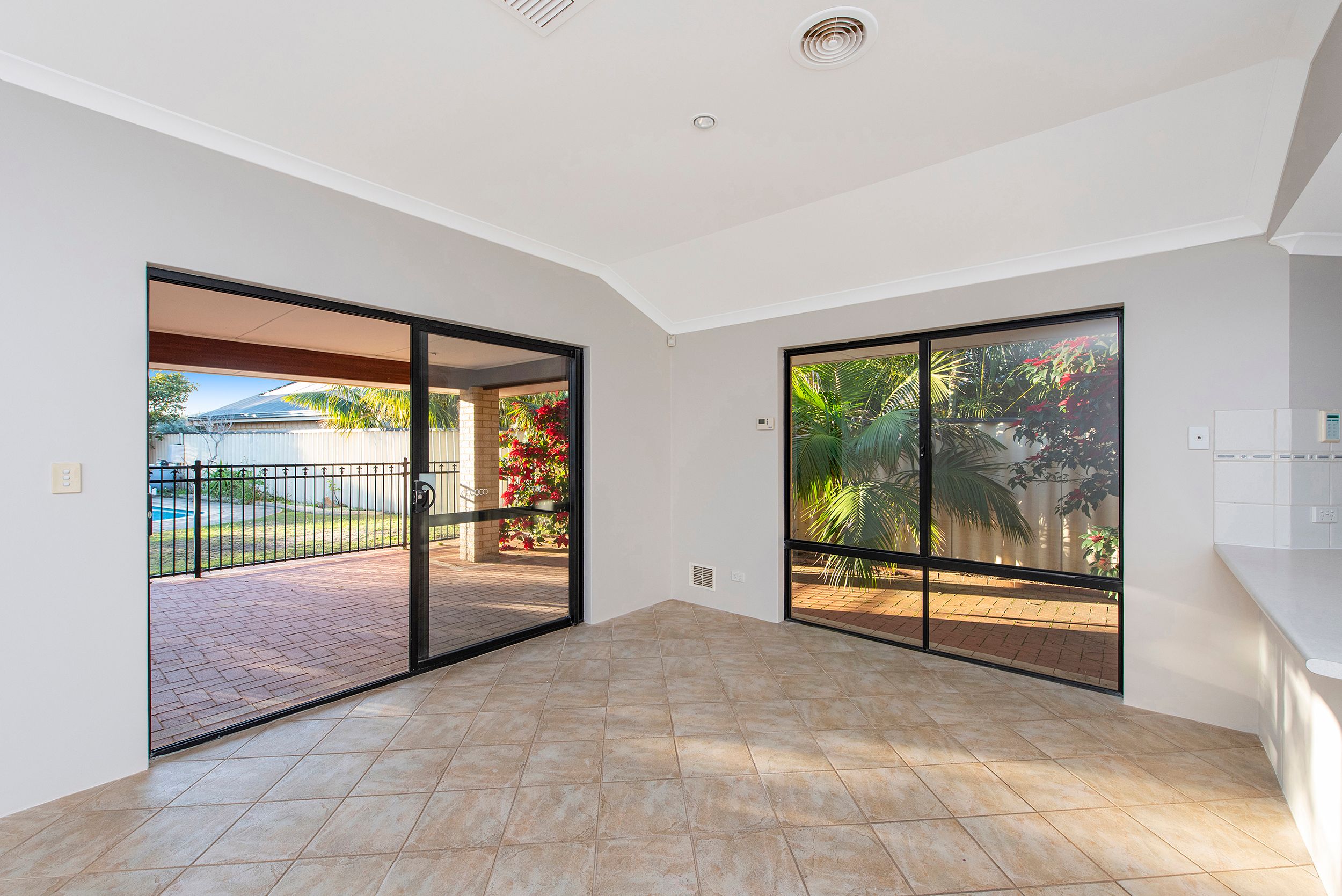 6 Riviera Vista, Port Kennedy, WA 6172