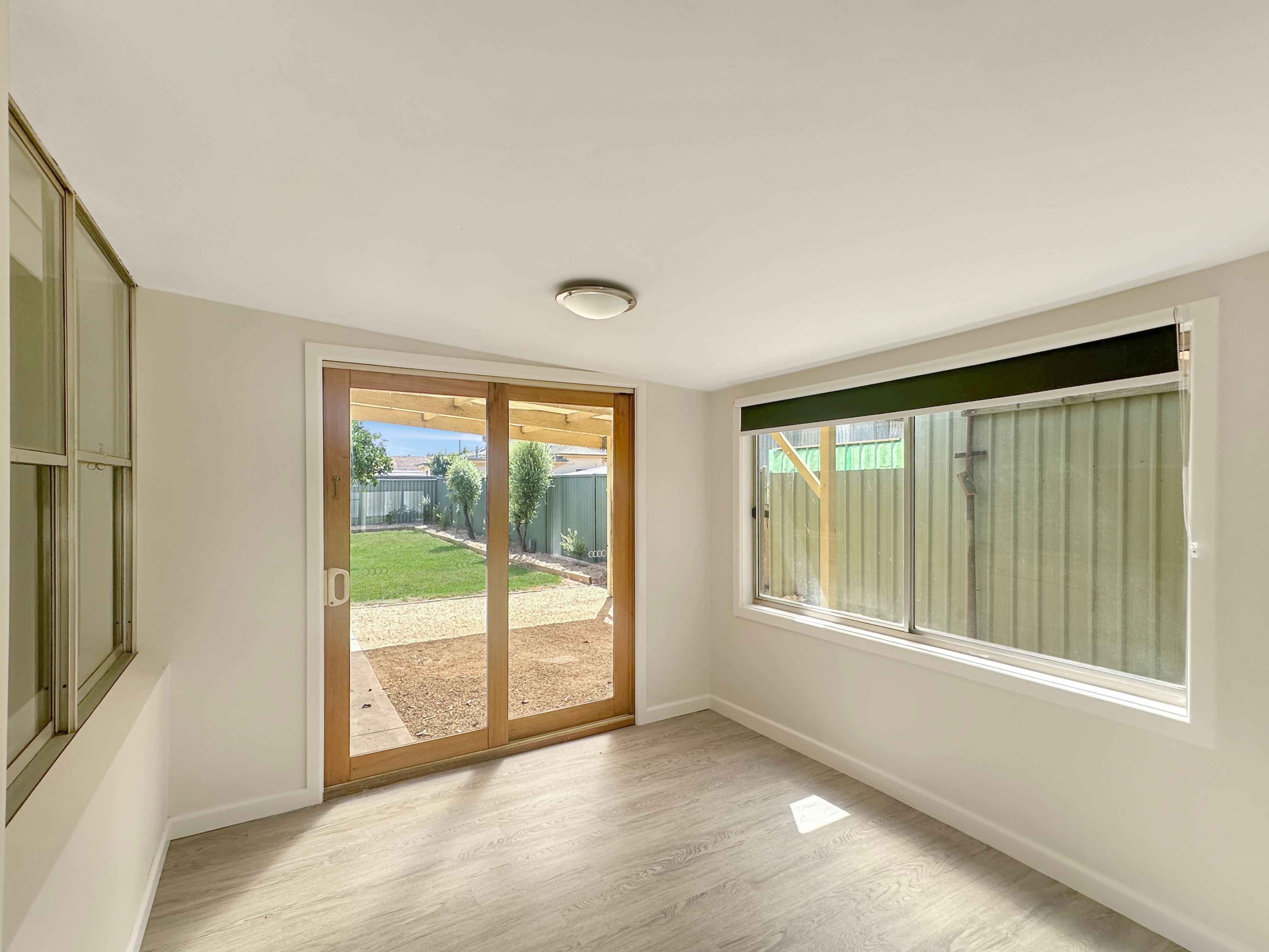 4 Larsen Street — photo 4 of 14