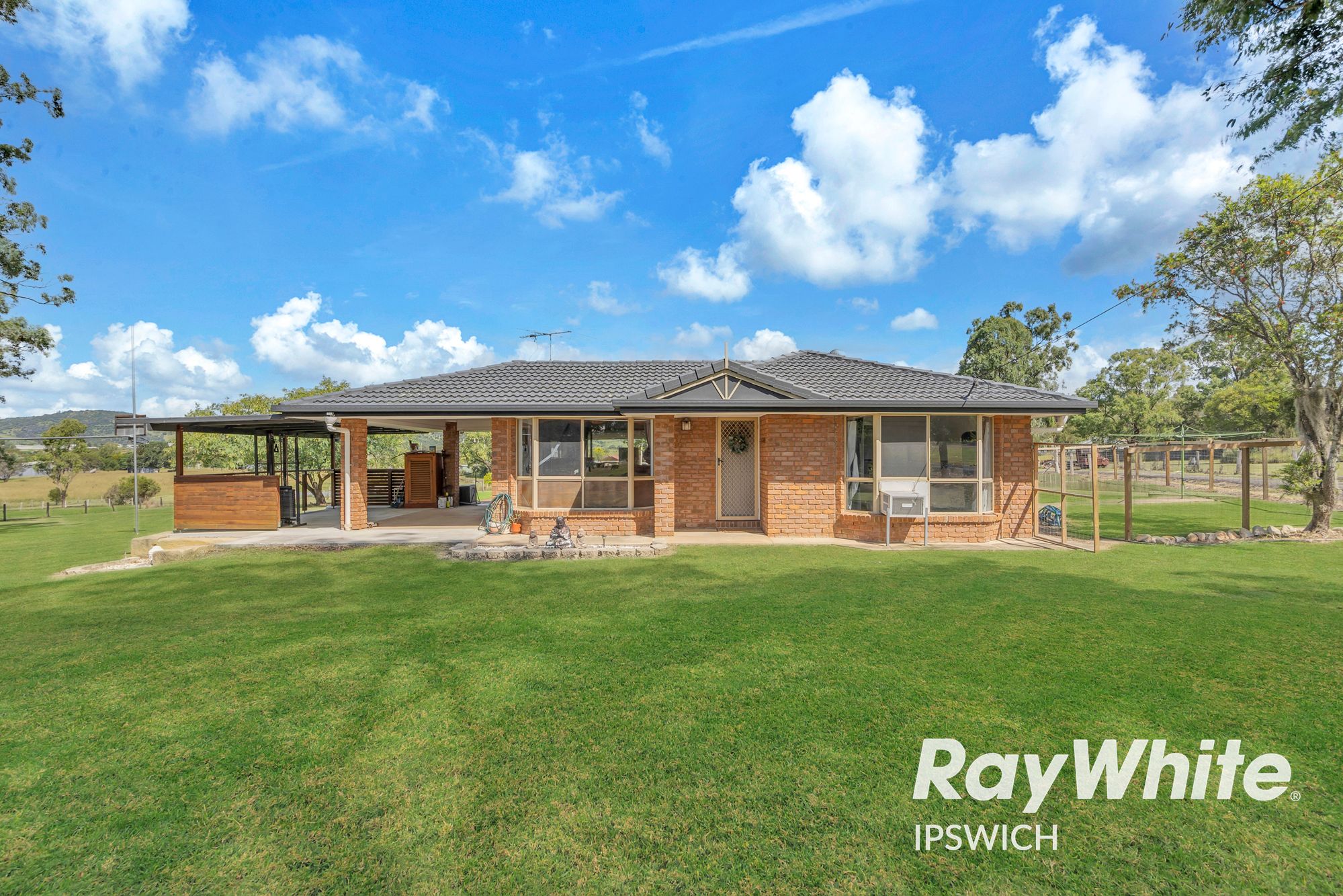24 Harm Street, Lowood, QLD 4311