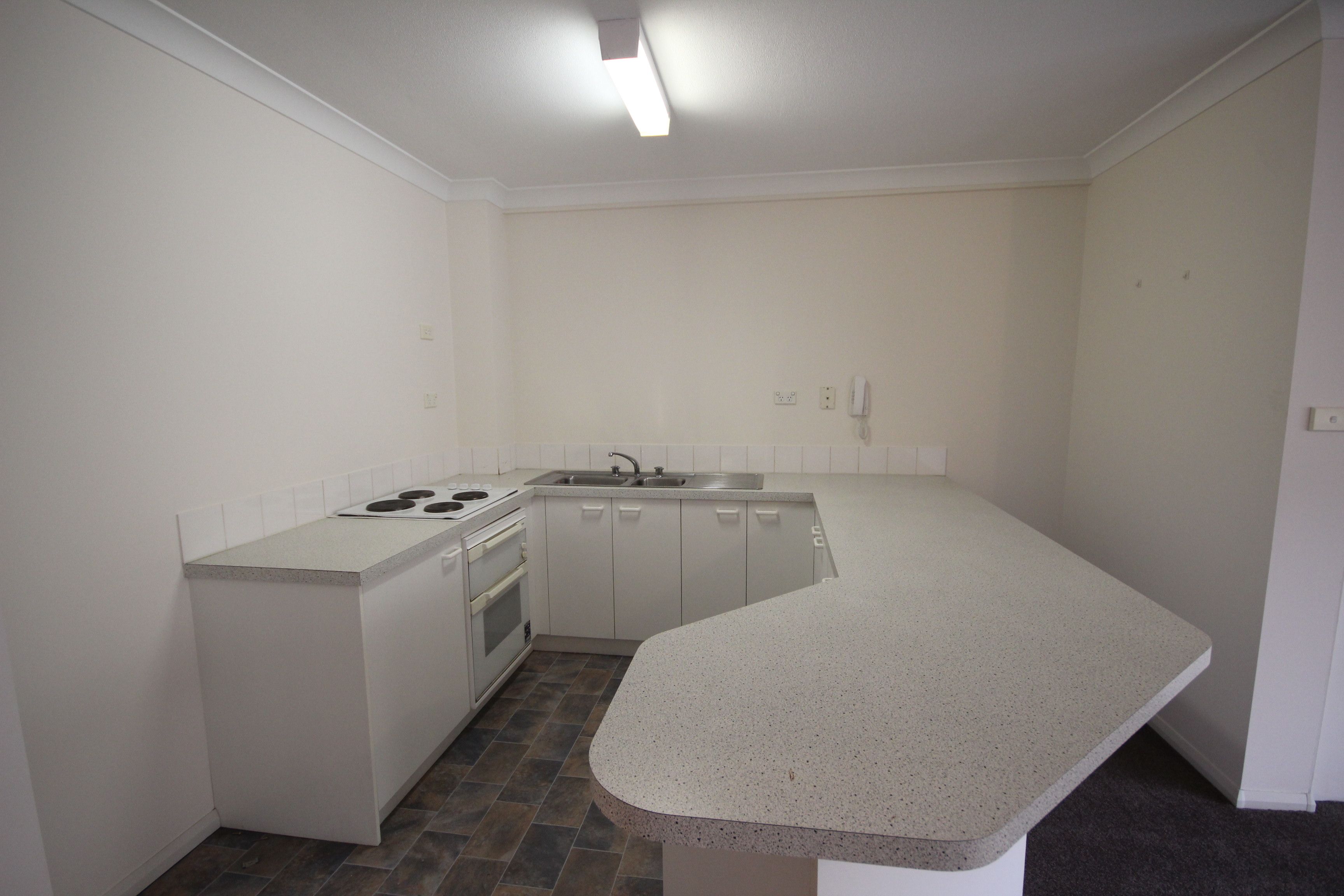 58/53 McMillan Crescent — photo 7 of 19