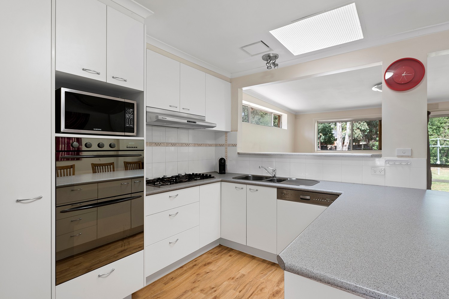 4 Bishop Avenue, Diamond Creek, VIC 3089