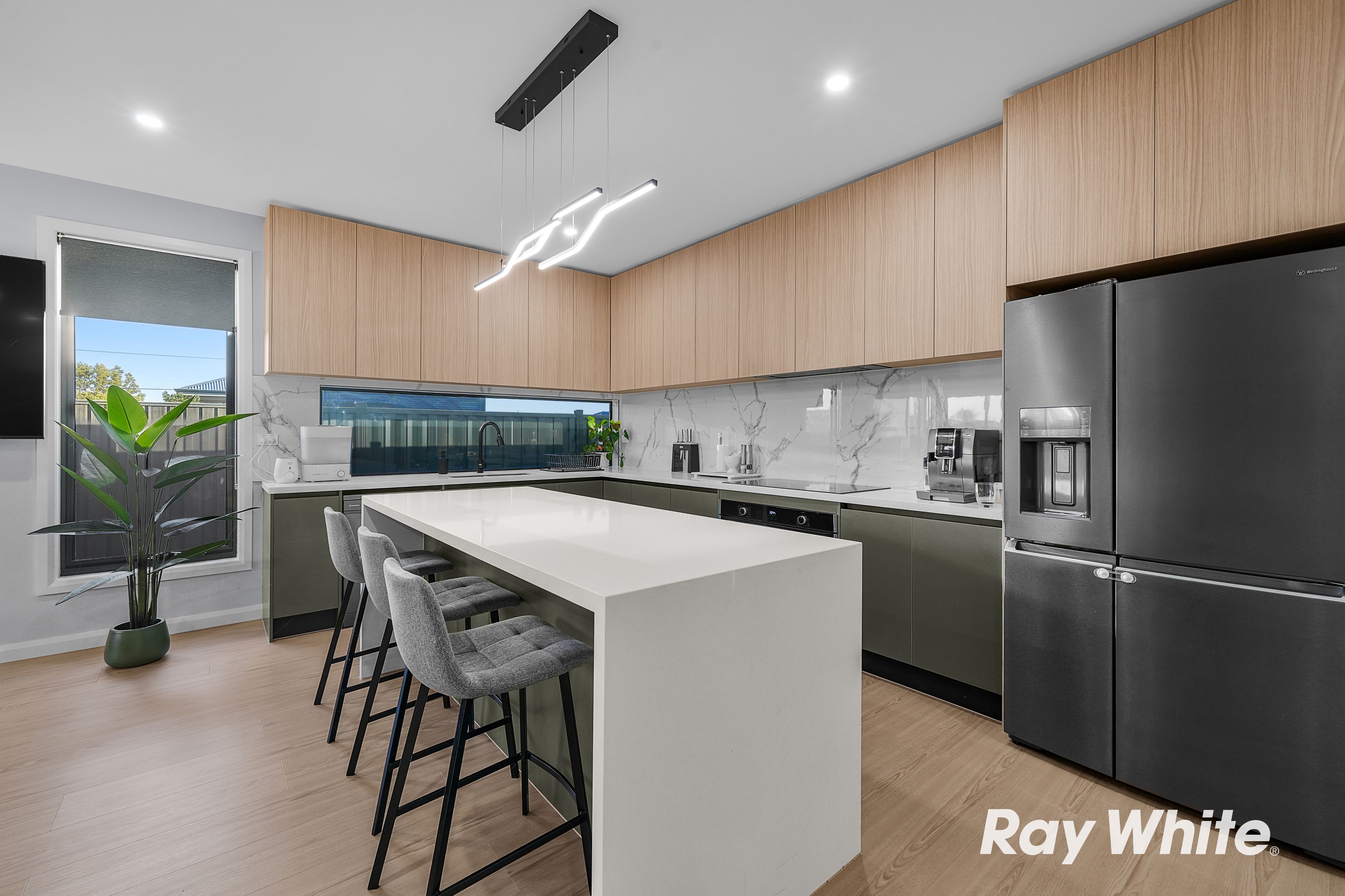 61 Brown Boulevard — photo 5 of 17