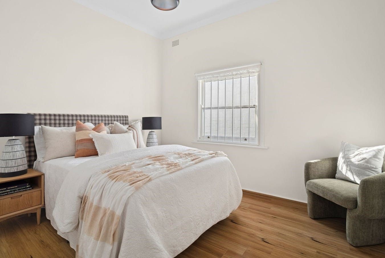 11 Hugh Street — photo 6 of 12