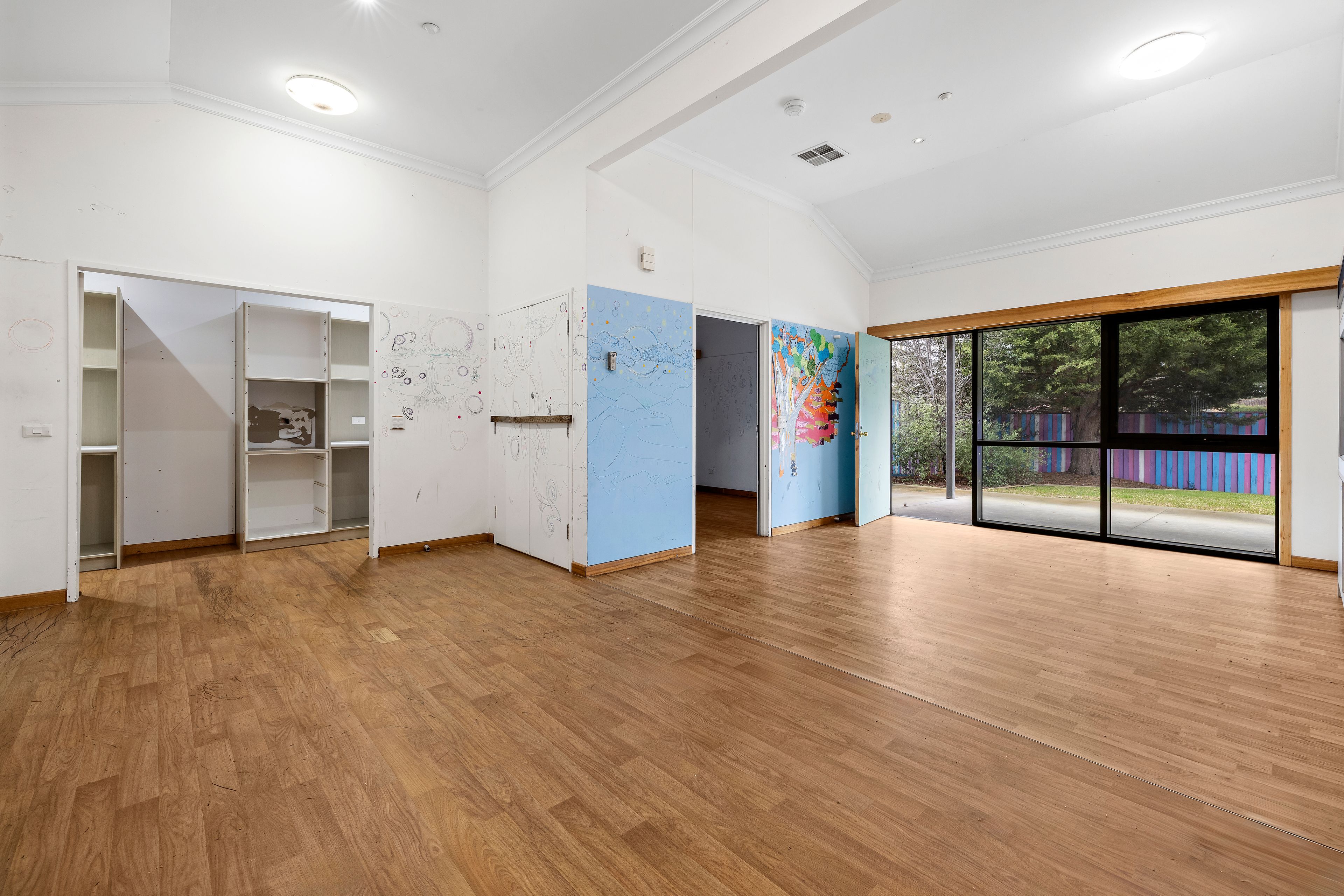 2-4 Willison Street — photo 6 of 20