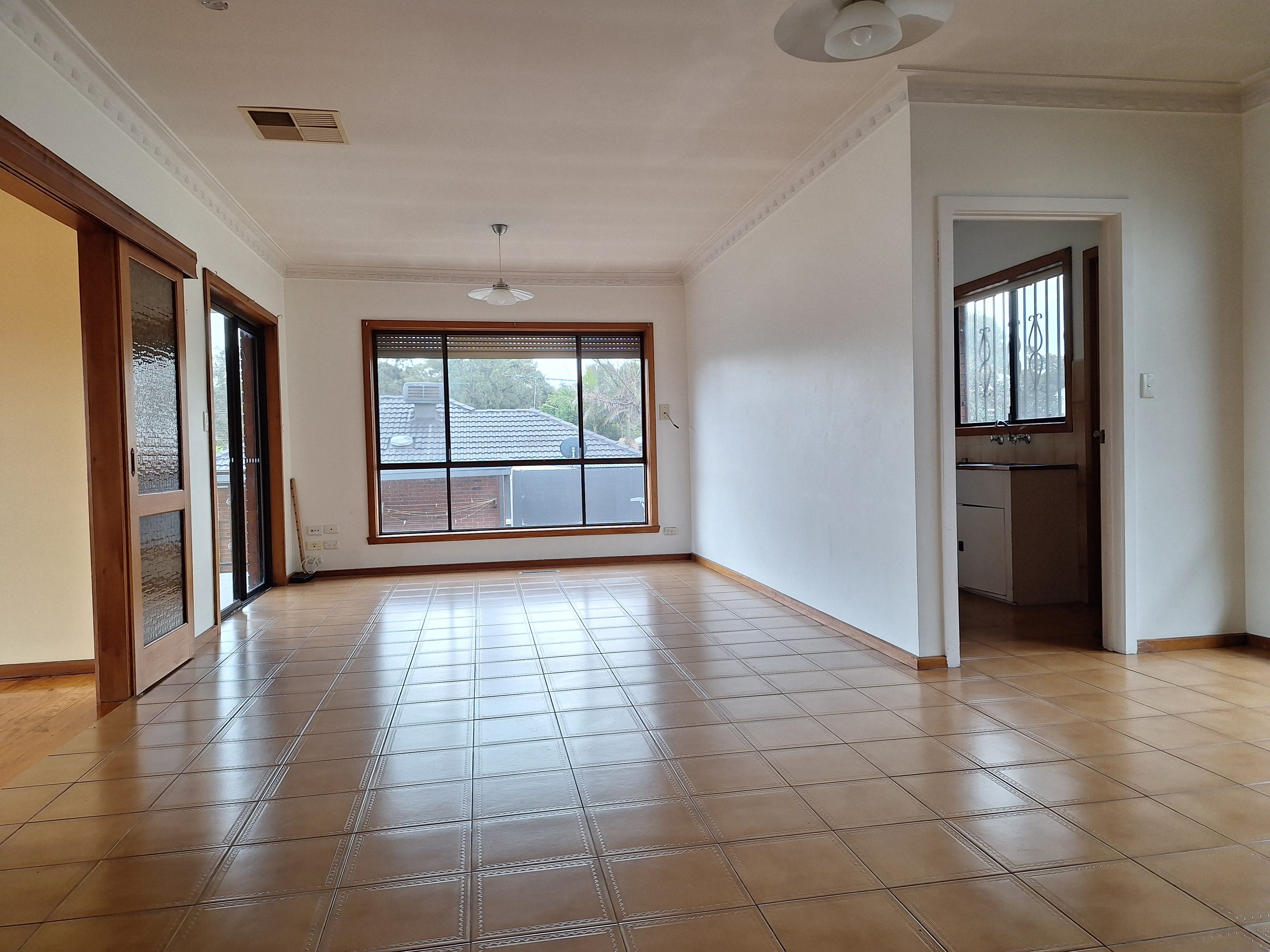 44 Parkstone Avenue — photo 7 of 16