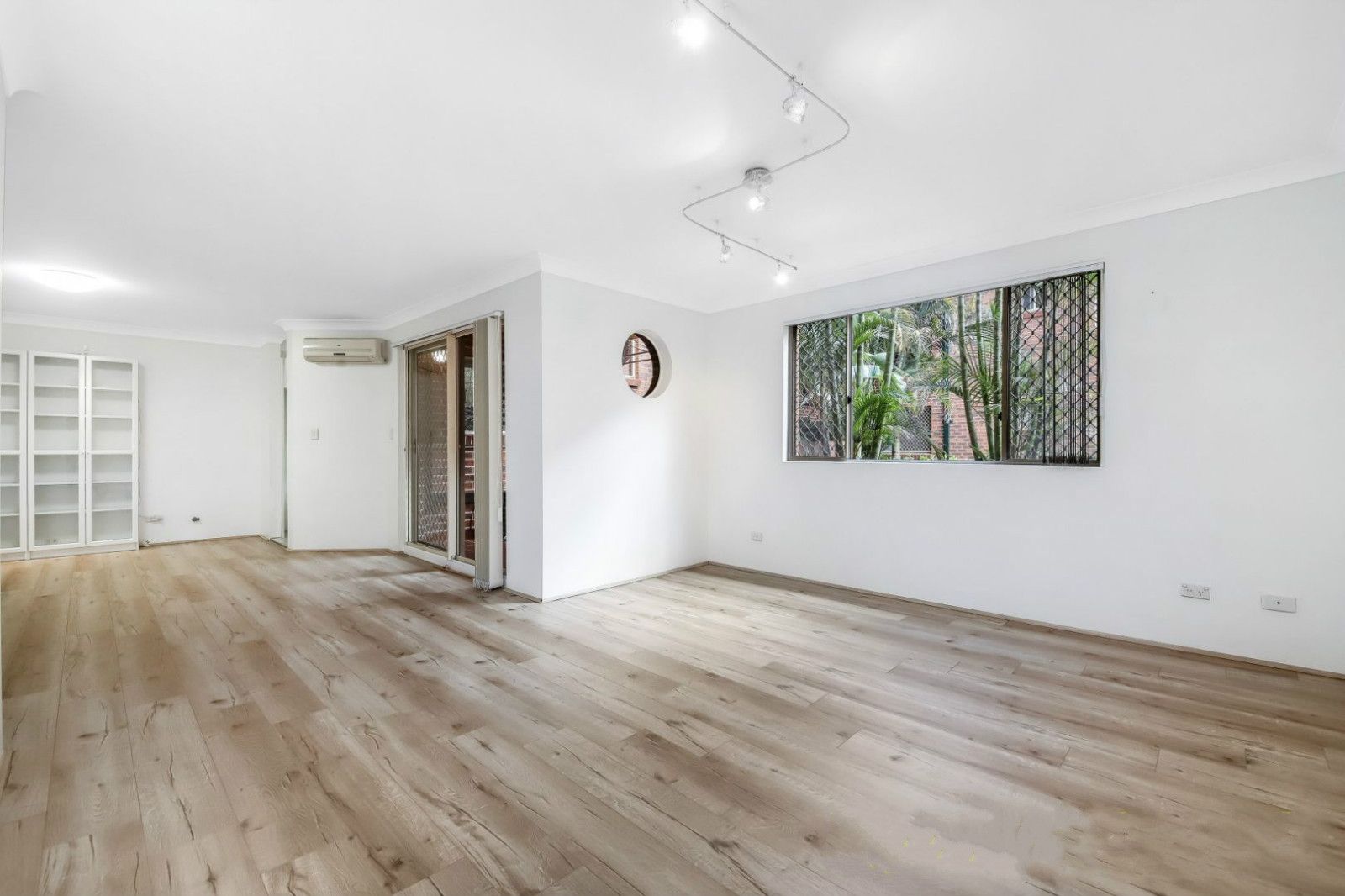 2/8-10 Weigand Avenue, Bankstown, NSW 2200