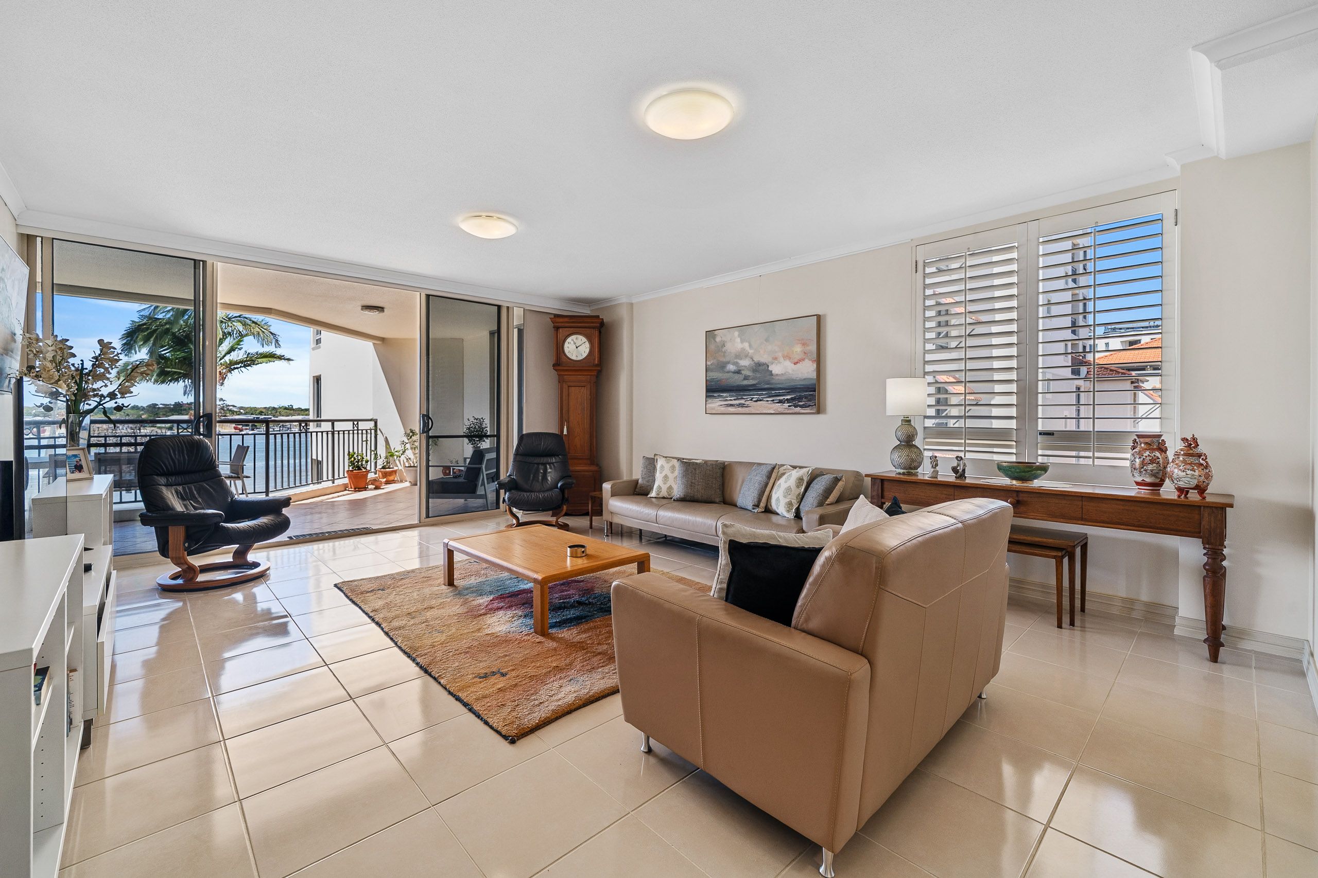 304/57A Newstead Terrace — photo 8 of 23