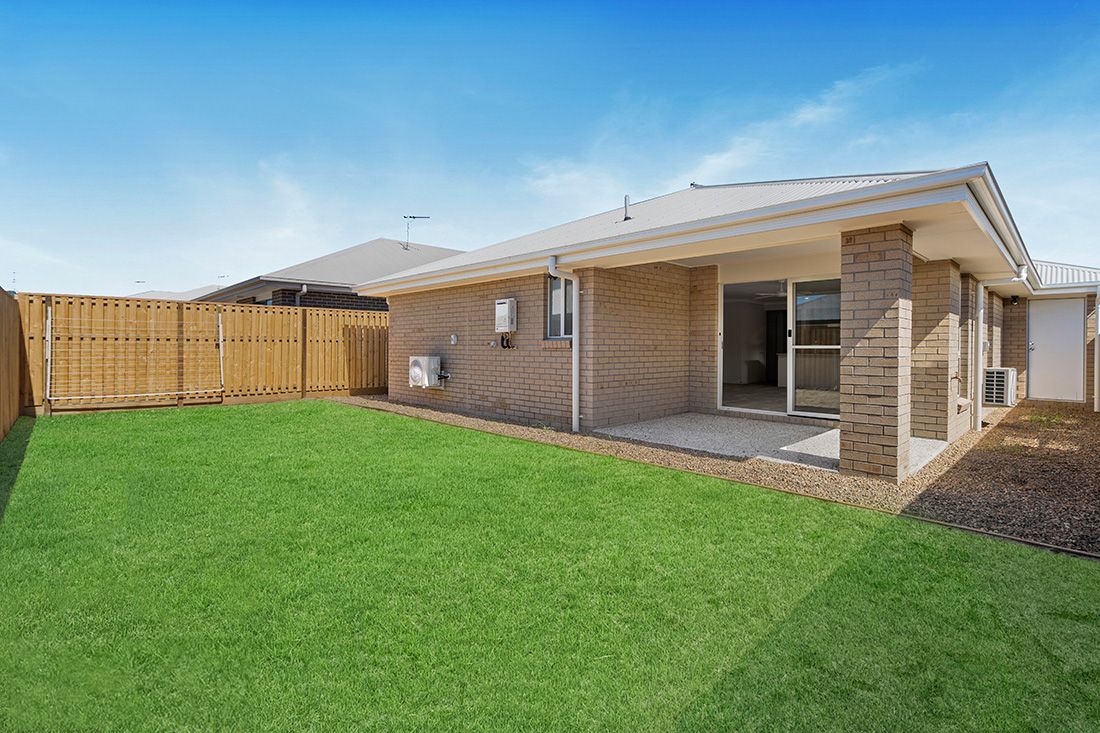57 Covella Boulevard — photo 10 of 10