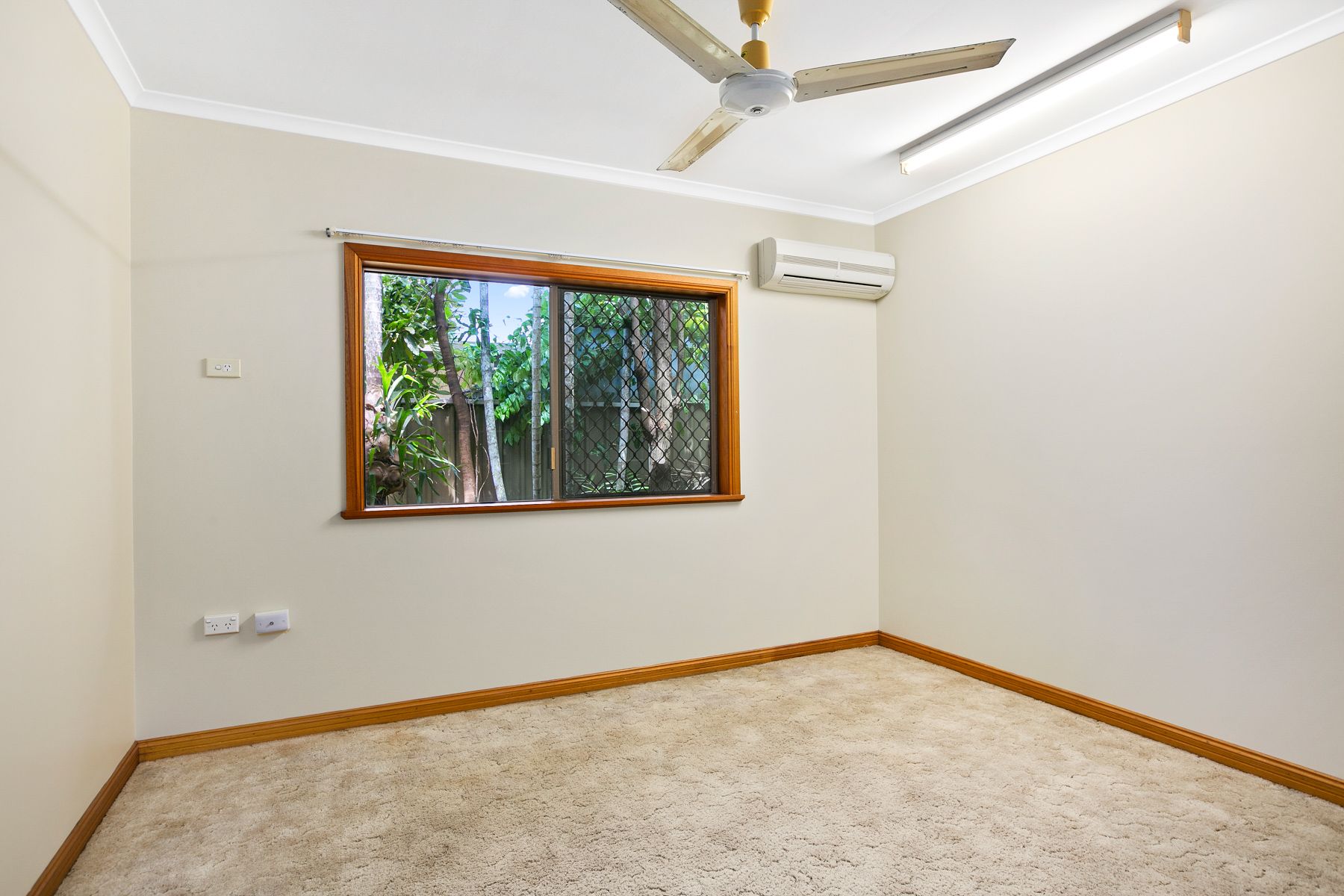 11 Huon Street, Trinity Beach, QLD 4879
