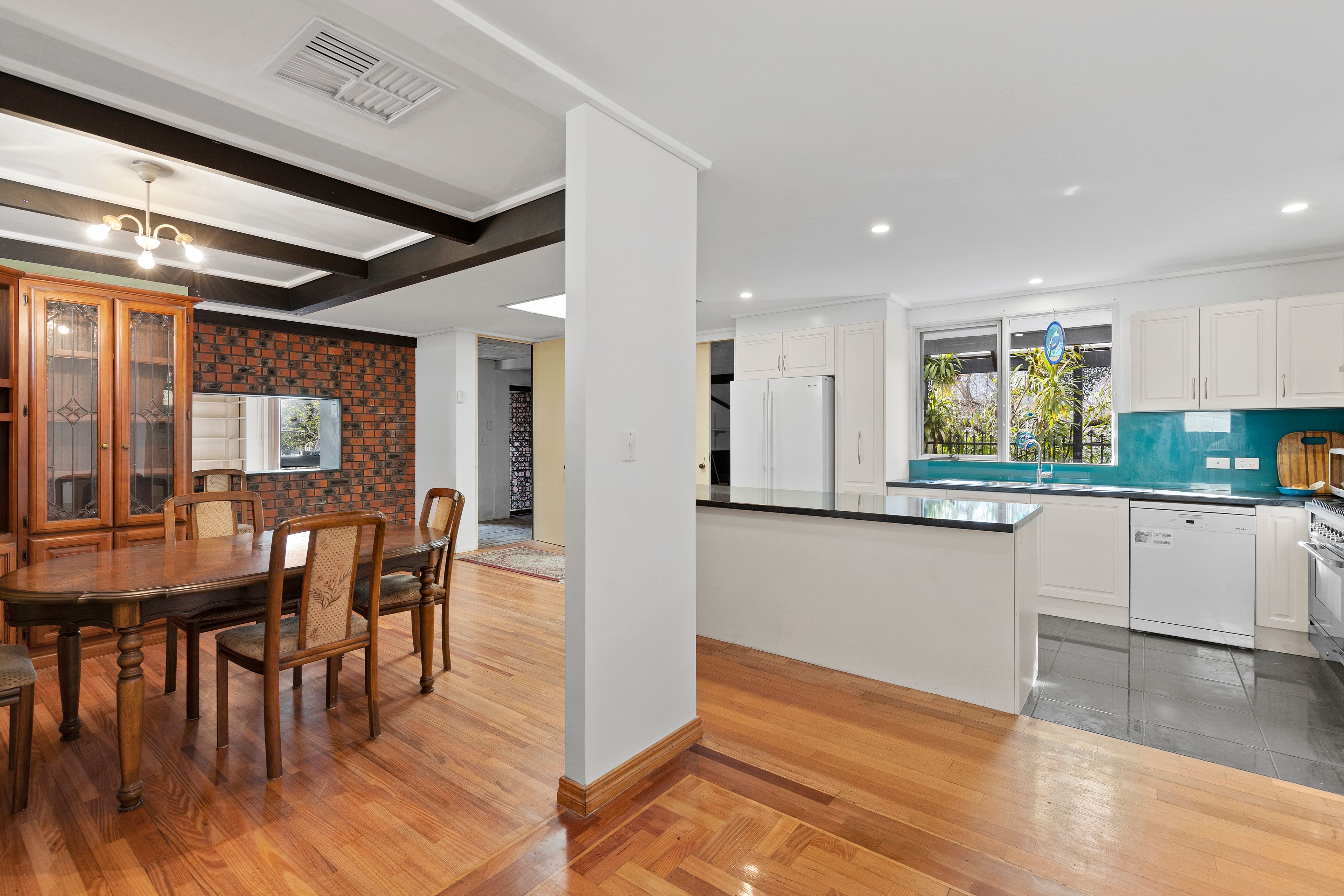 27 Silverton Drive, Ferntree Gully, VIC 3156
