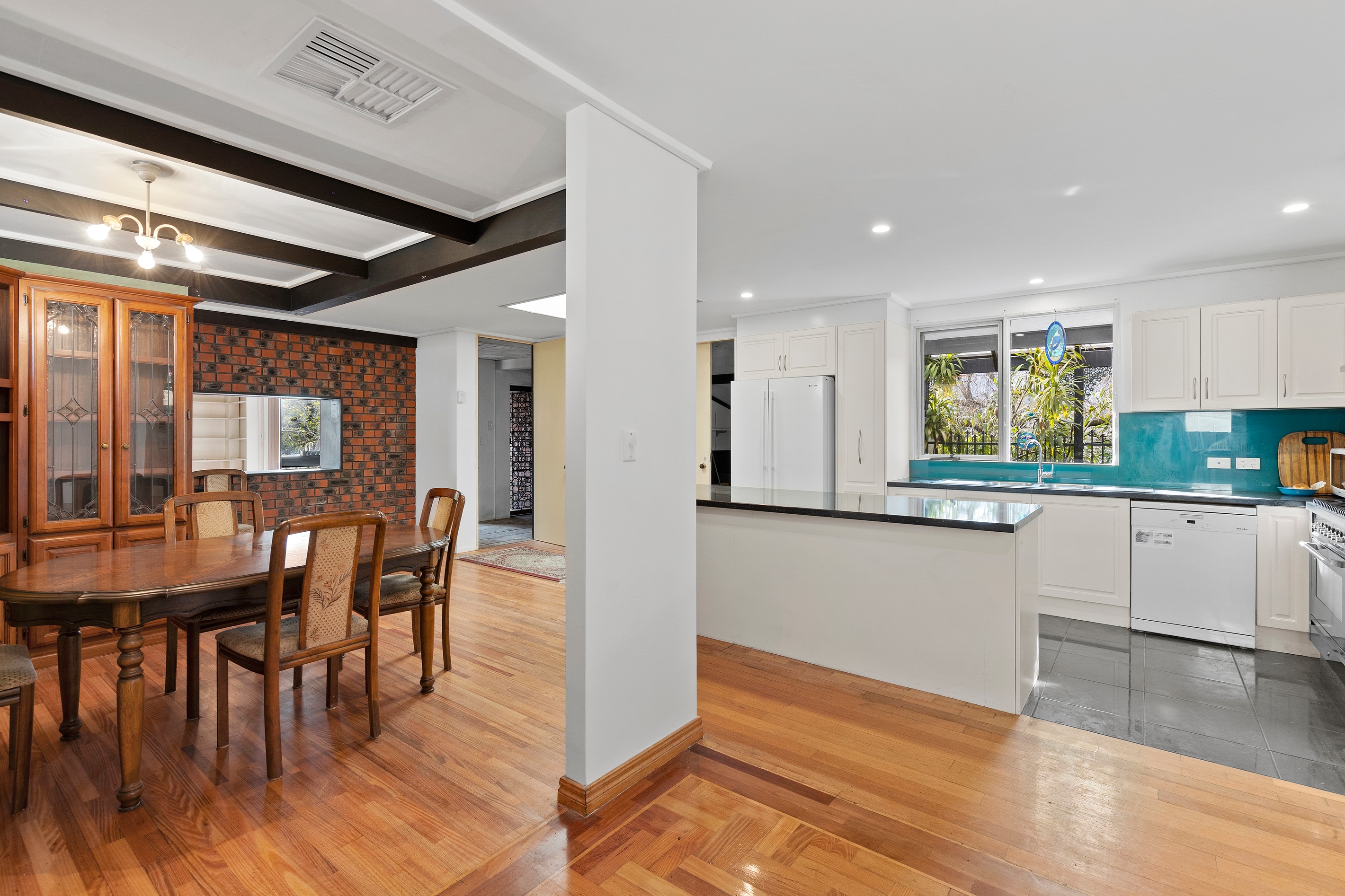 27 Silverton Drive, Ferntree Gully, VIC 3156