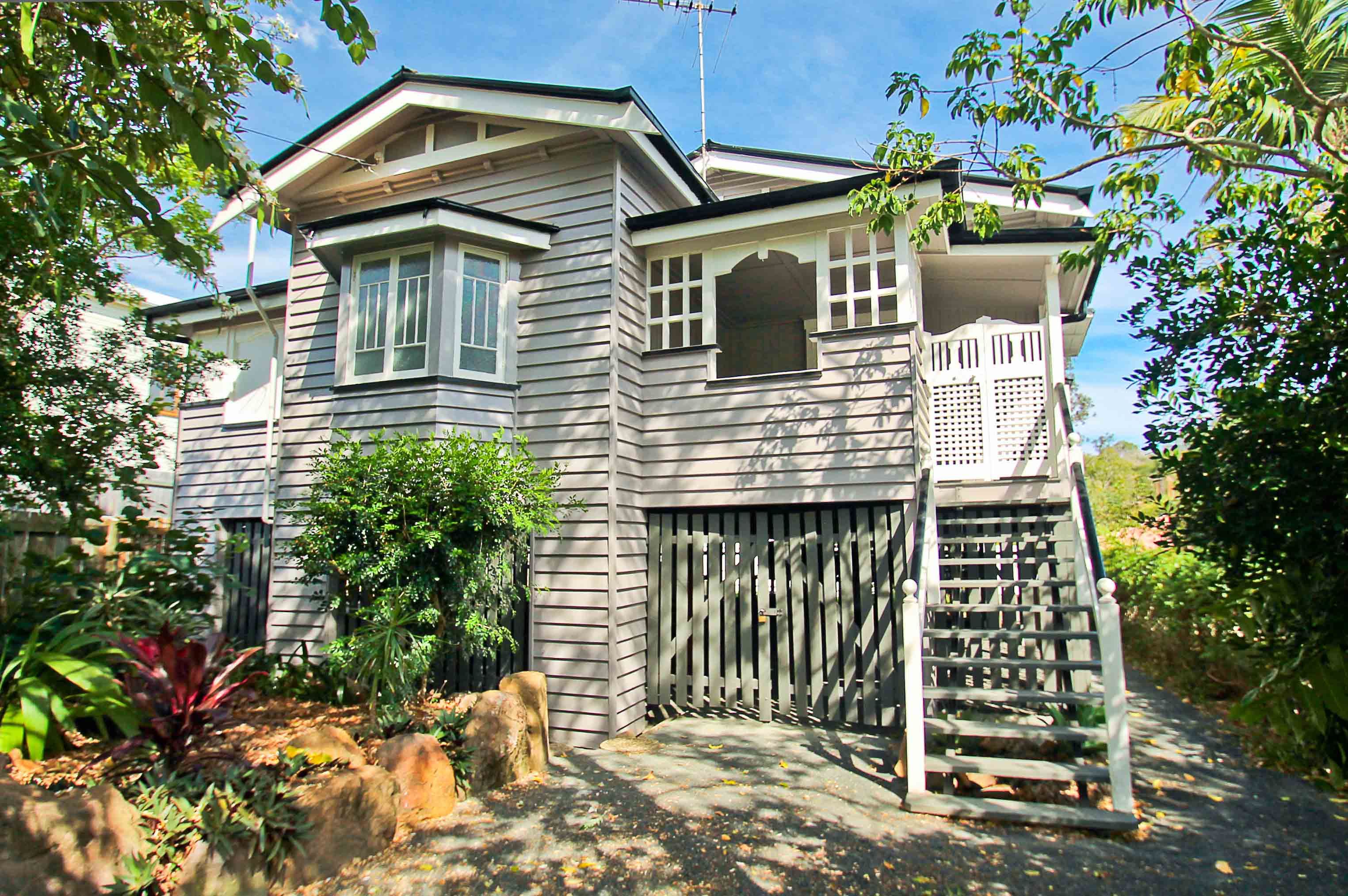 83 Brisbane Road, Bundamba QLD 4304