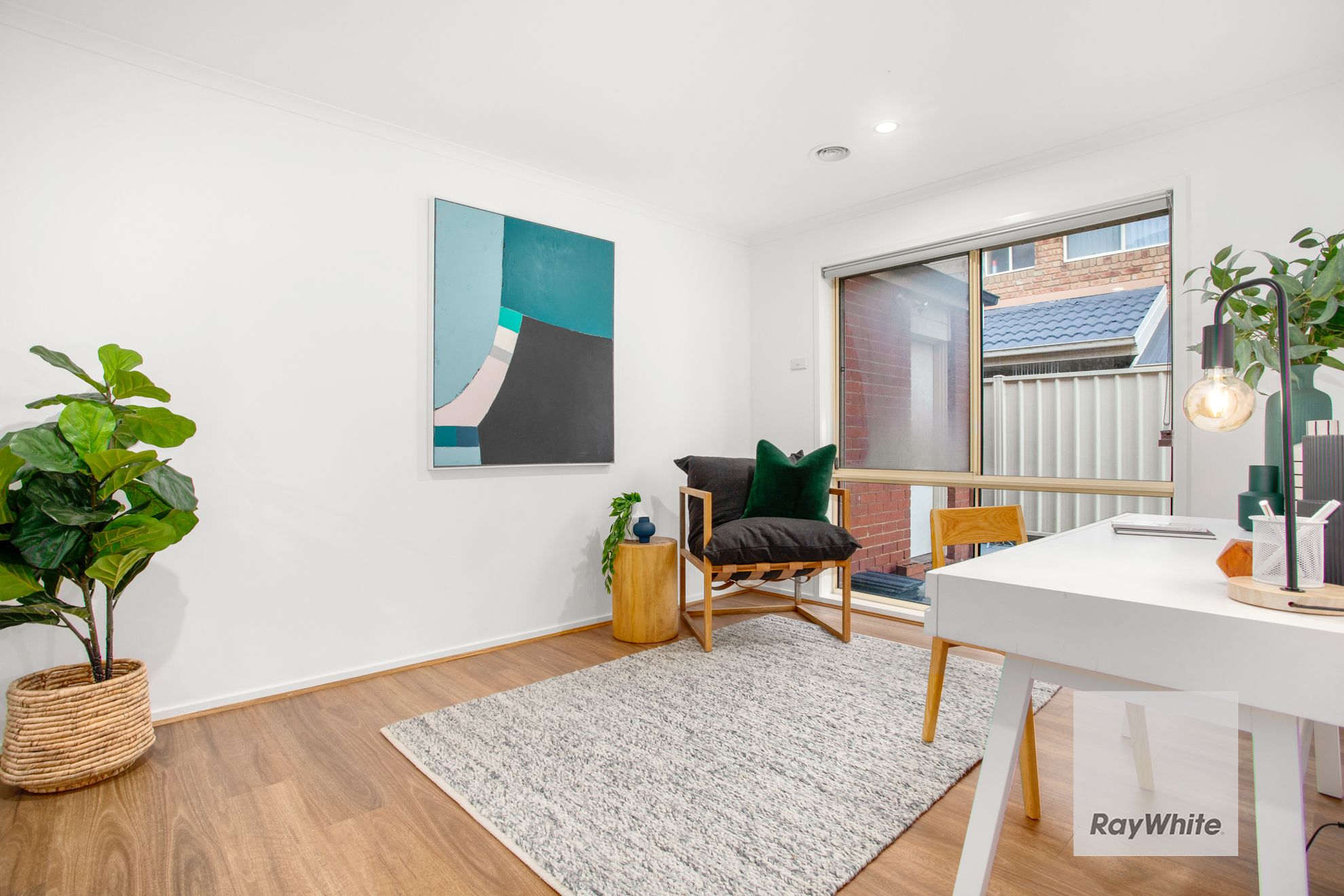 27 Tussock Crescent — photo 15 of 20
