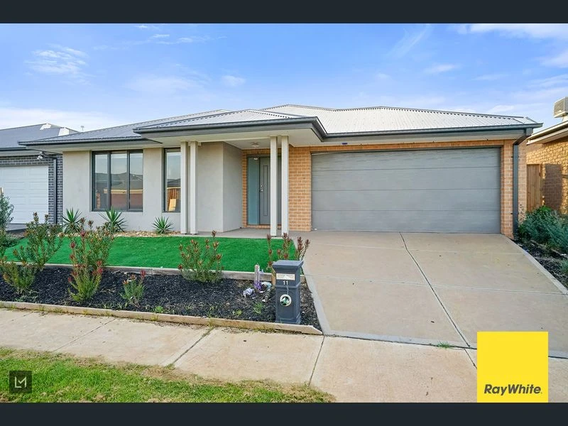 11 Allspice Street, Manor Lakes, VIC 3024
