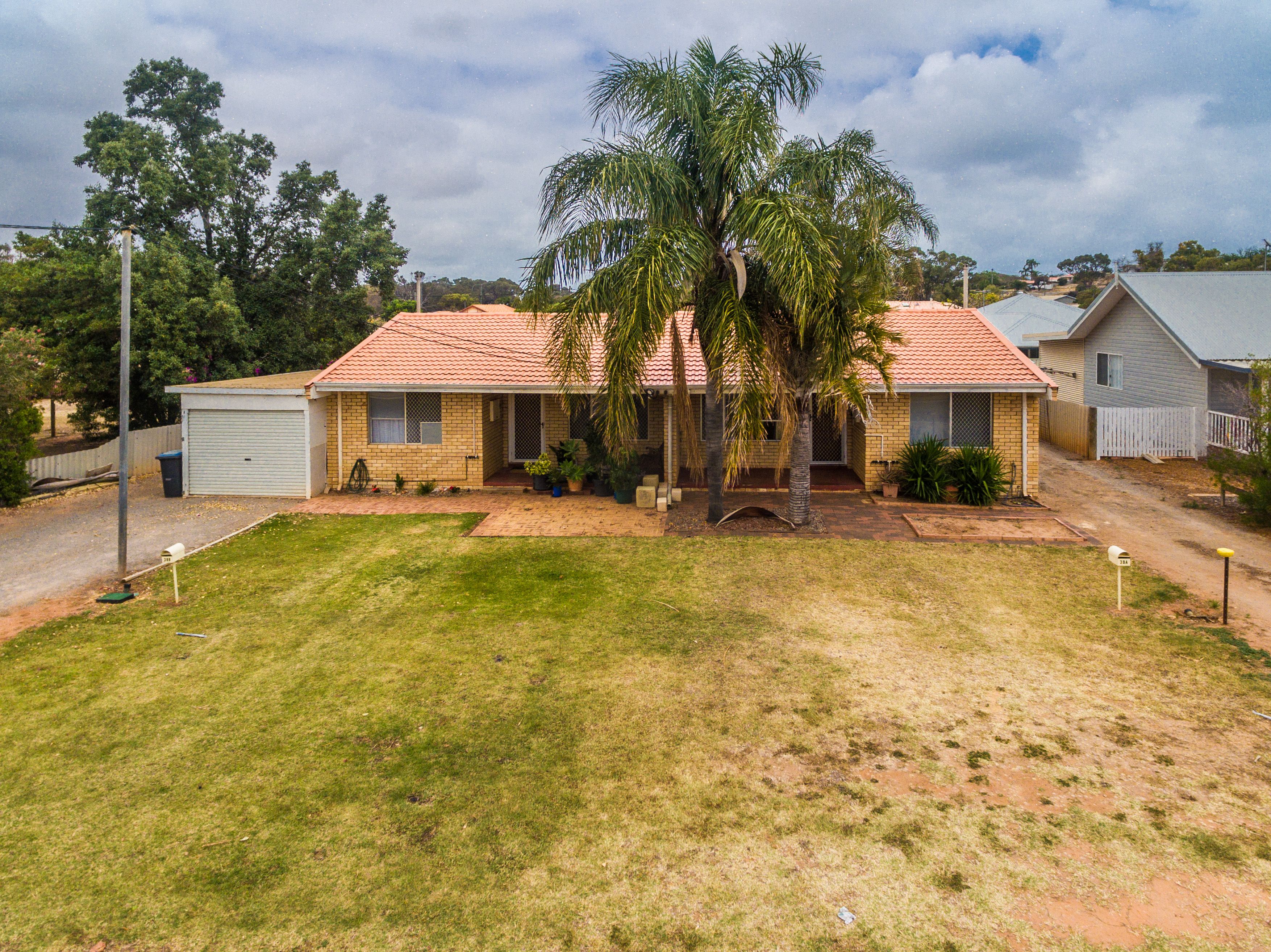 1&2, 38 Mabel Street, Beresford, WA 6530
