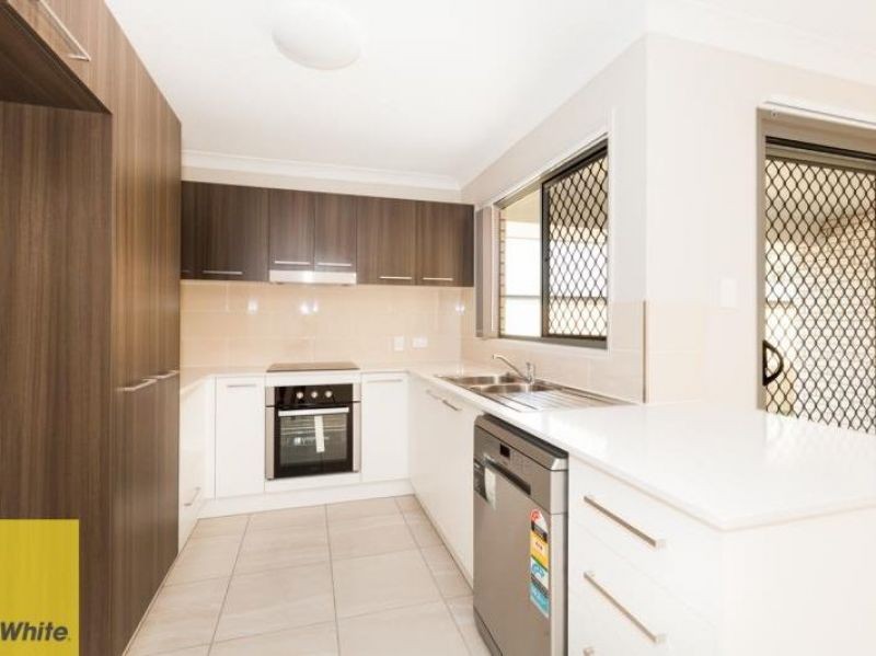 23A Frederick Place, Park Ridge, QLD 4125
