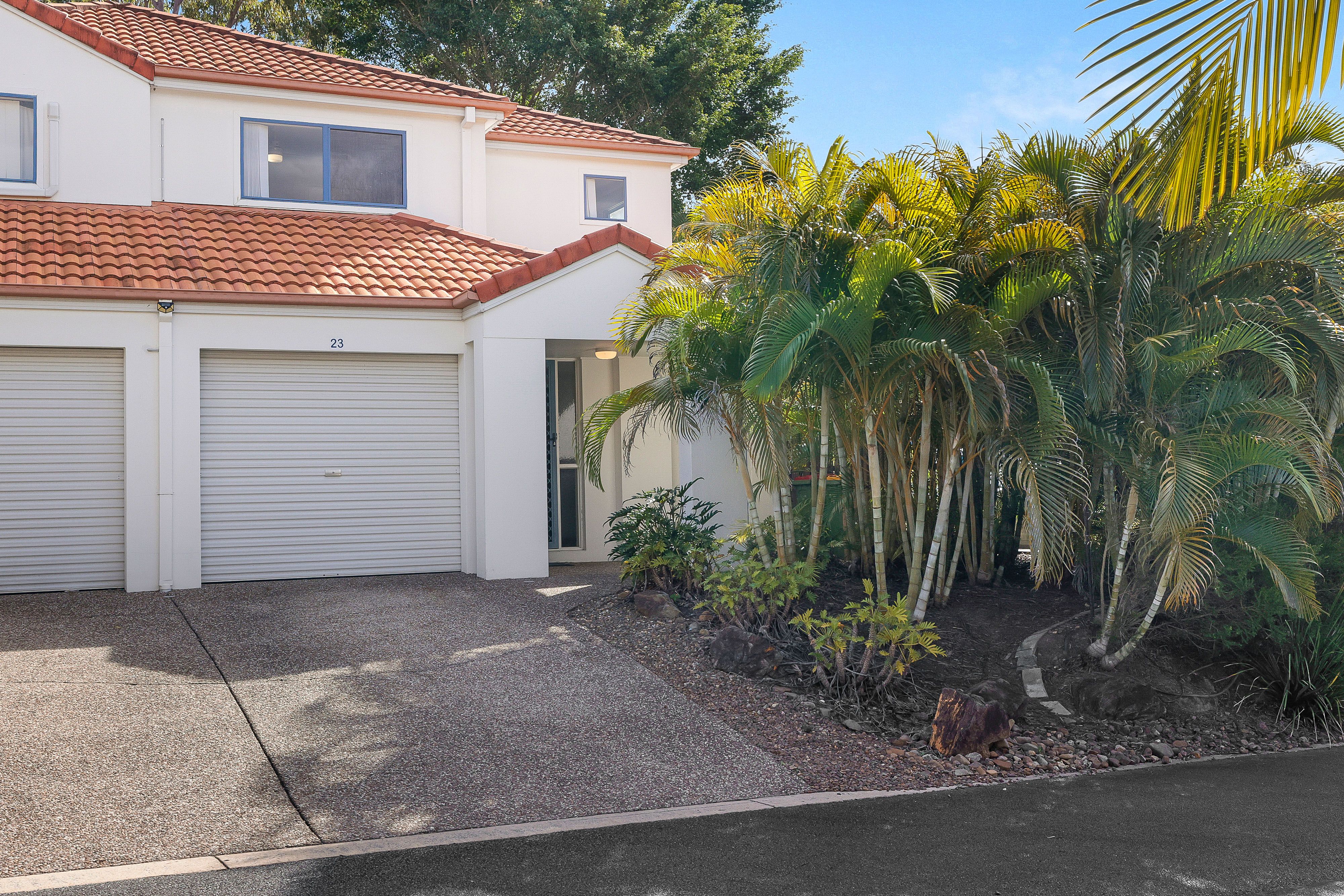 23/2 Studio Drive, Pacific Pines QLD 4211