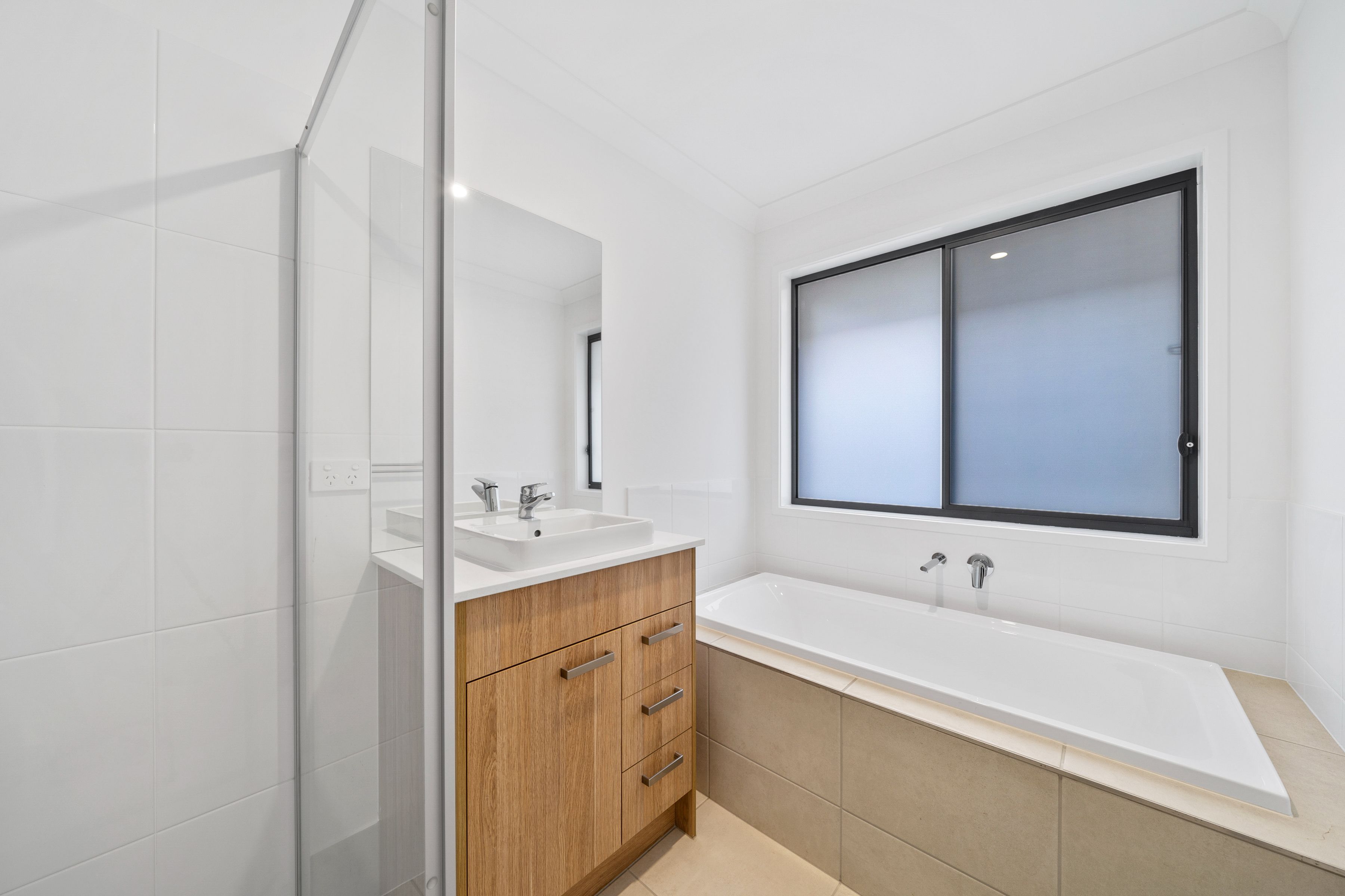 32 Springbrook Street — photo 8 of 9