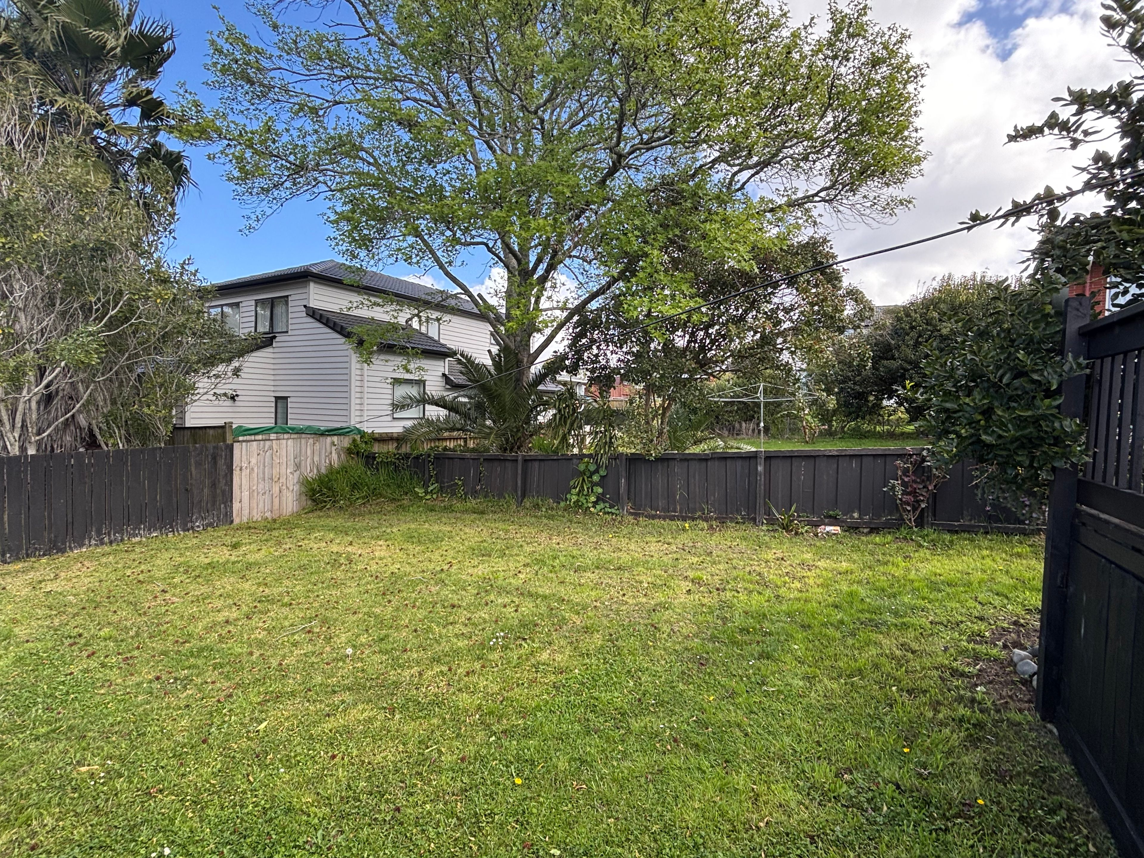 2/303 Pakuranga Road, Pakuranga Heights, Manukau City