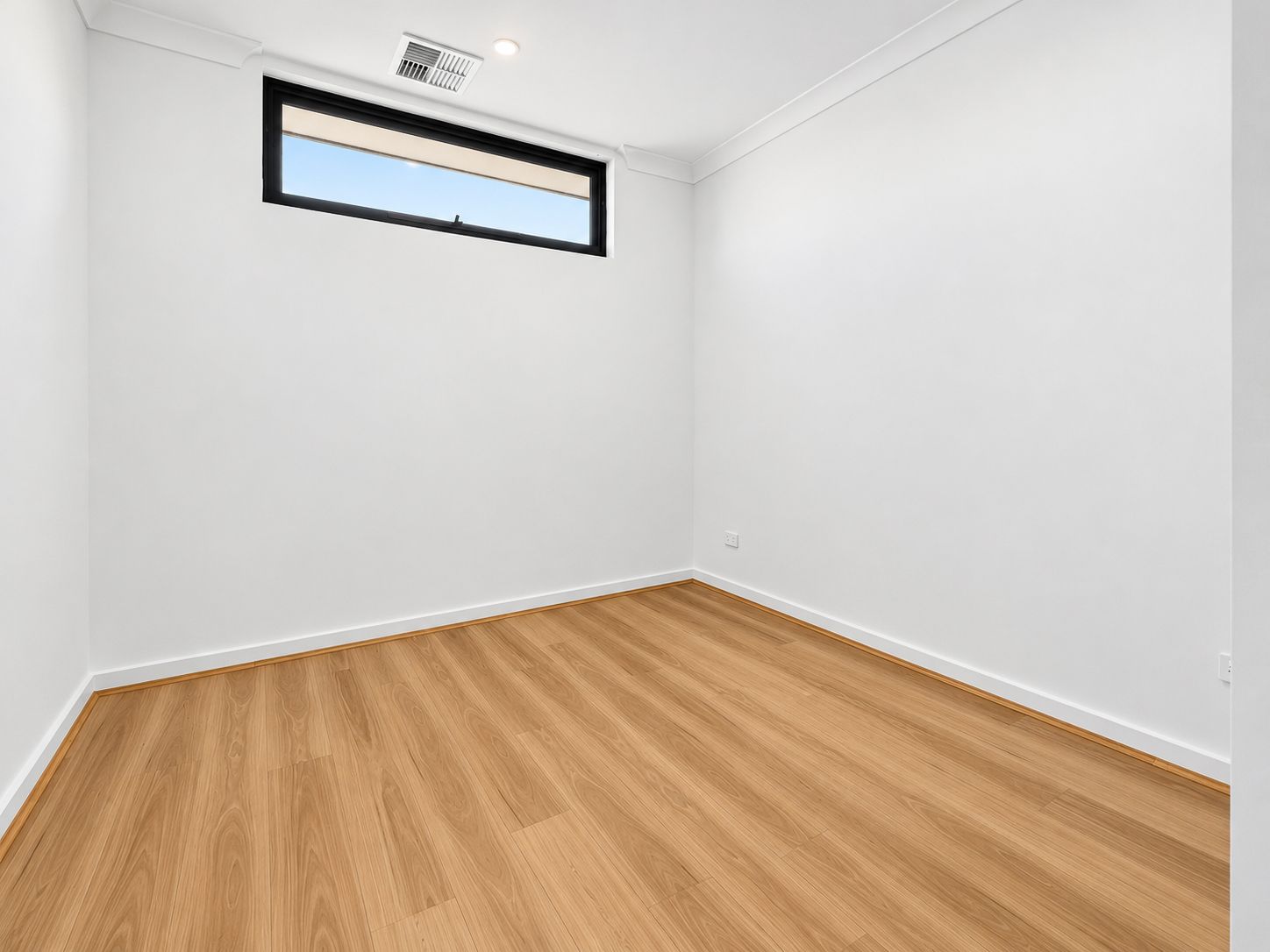 8B Ashburn Avenue — photo 18 of 20