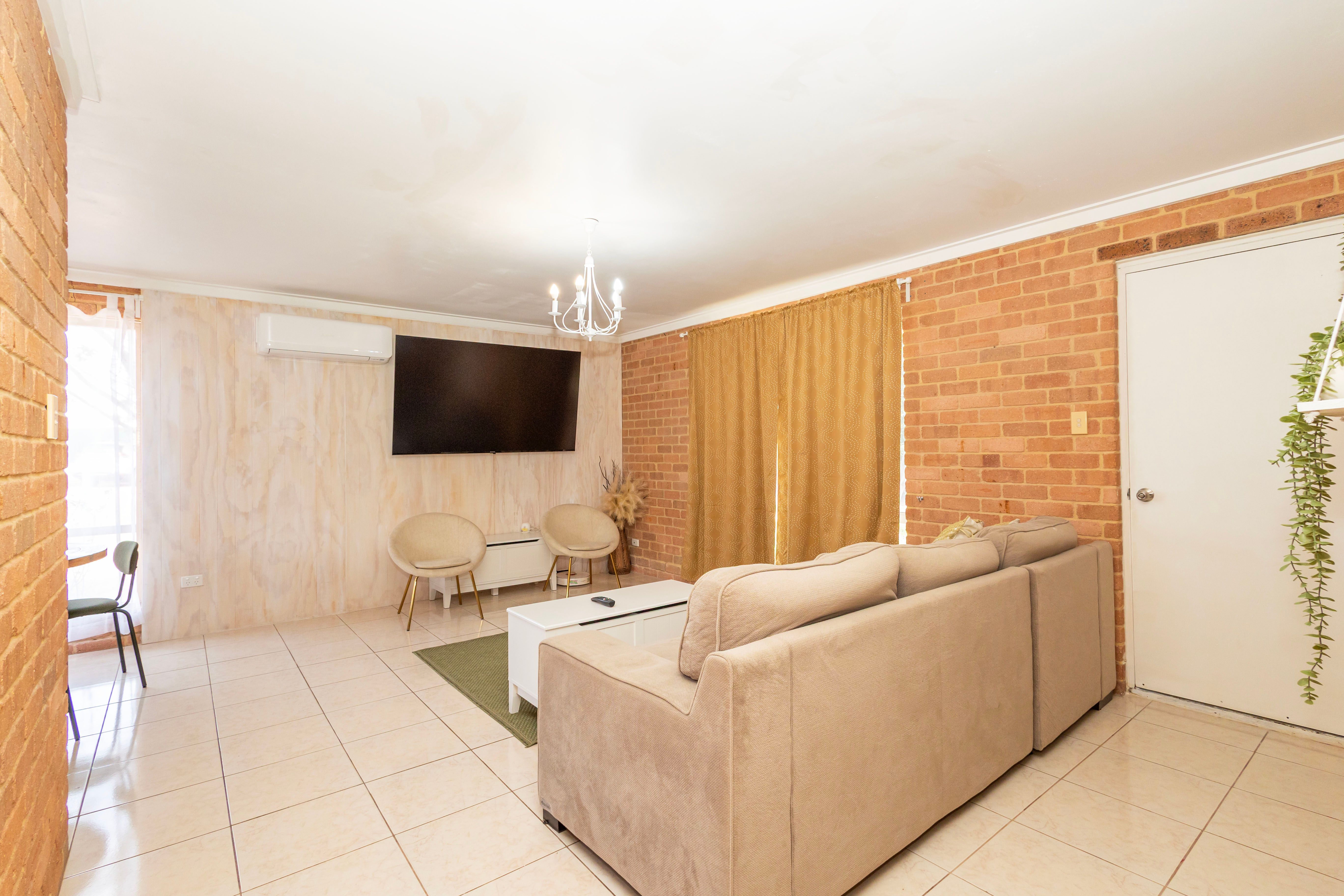 Renovated and Move In Ready! — photo 10 of 21