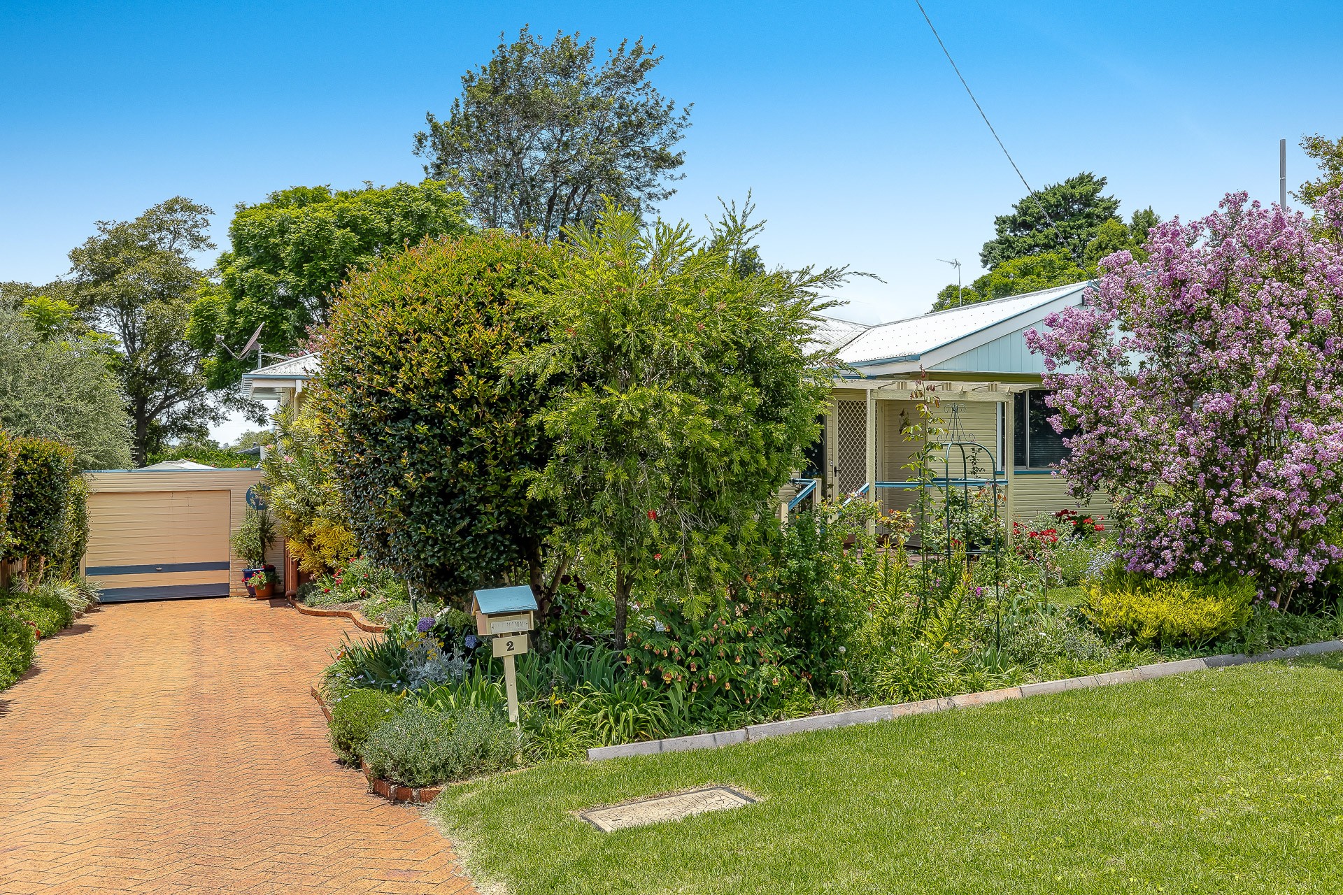 2 Corser Street, Centenary Heights, QLD 4350