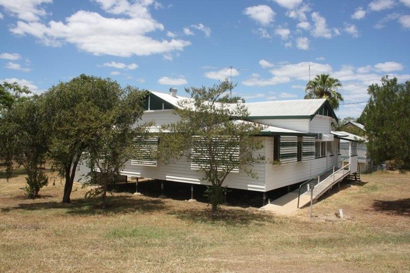 25 Stuart Russell Street, Mundubbera QLD 4626